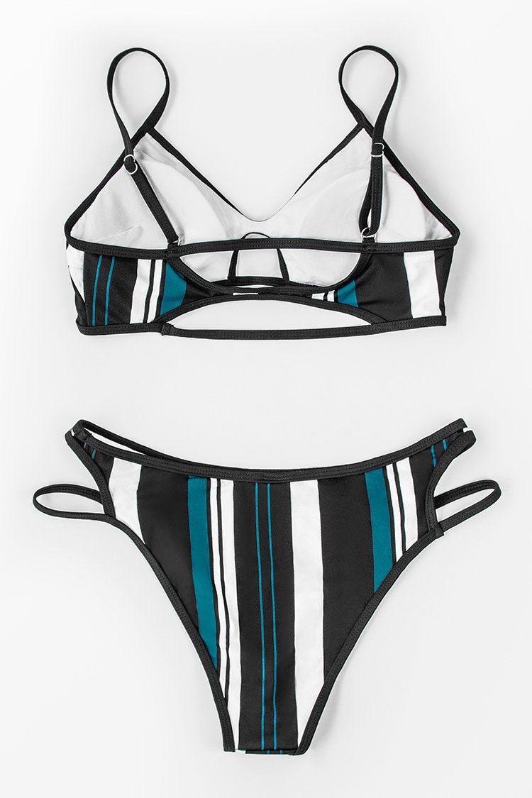 Blauw Wit En Zwart Gestreepte Bikini Cupshe EU blauw-wit-en-zwart-gestreepte-bikini-cupshe-eu