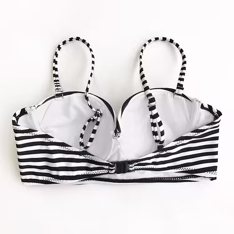 Bikini-Set mit High-Waist und Streifen-Muster