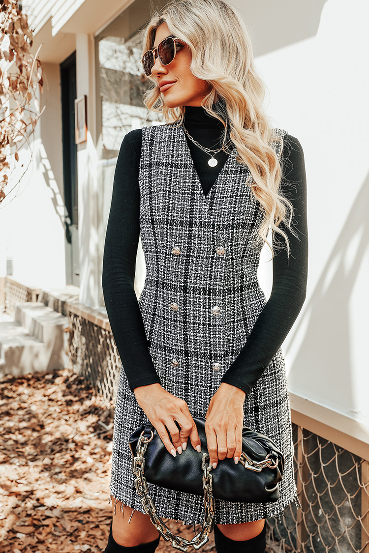 Robe mini en tweed à double boutonnage