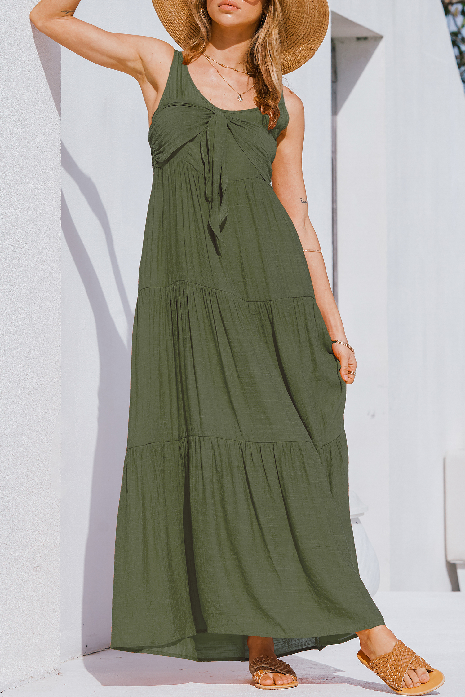 Robe maxi à nœud sur le devant et à volants