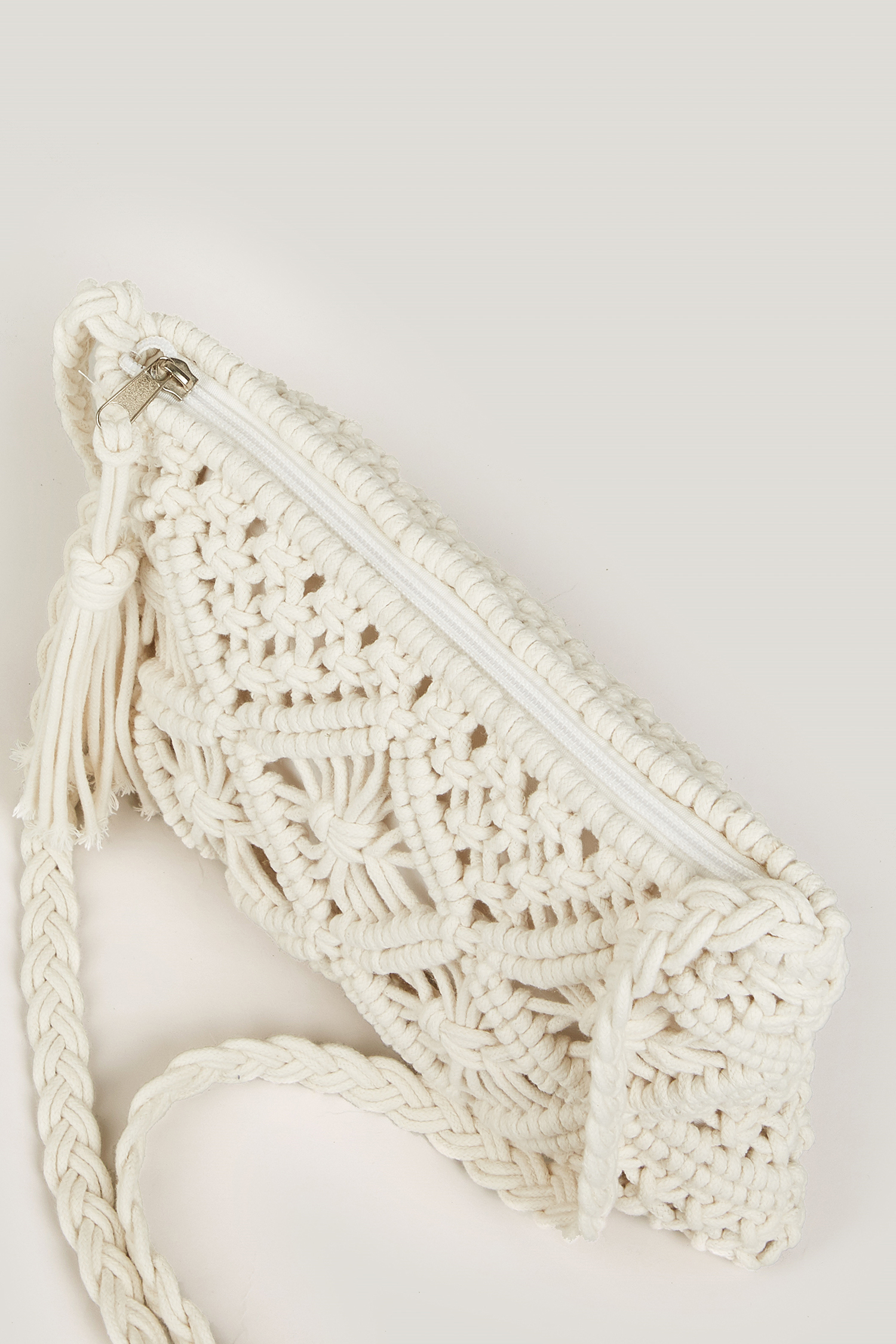 Tassel Straw Shoulder Bag