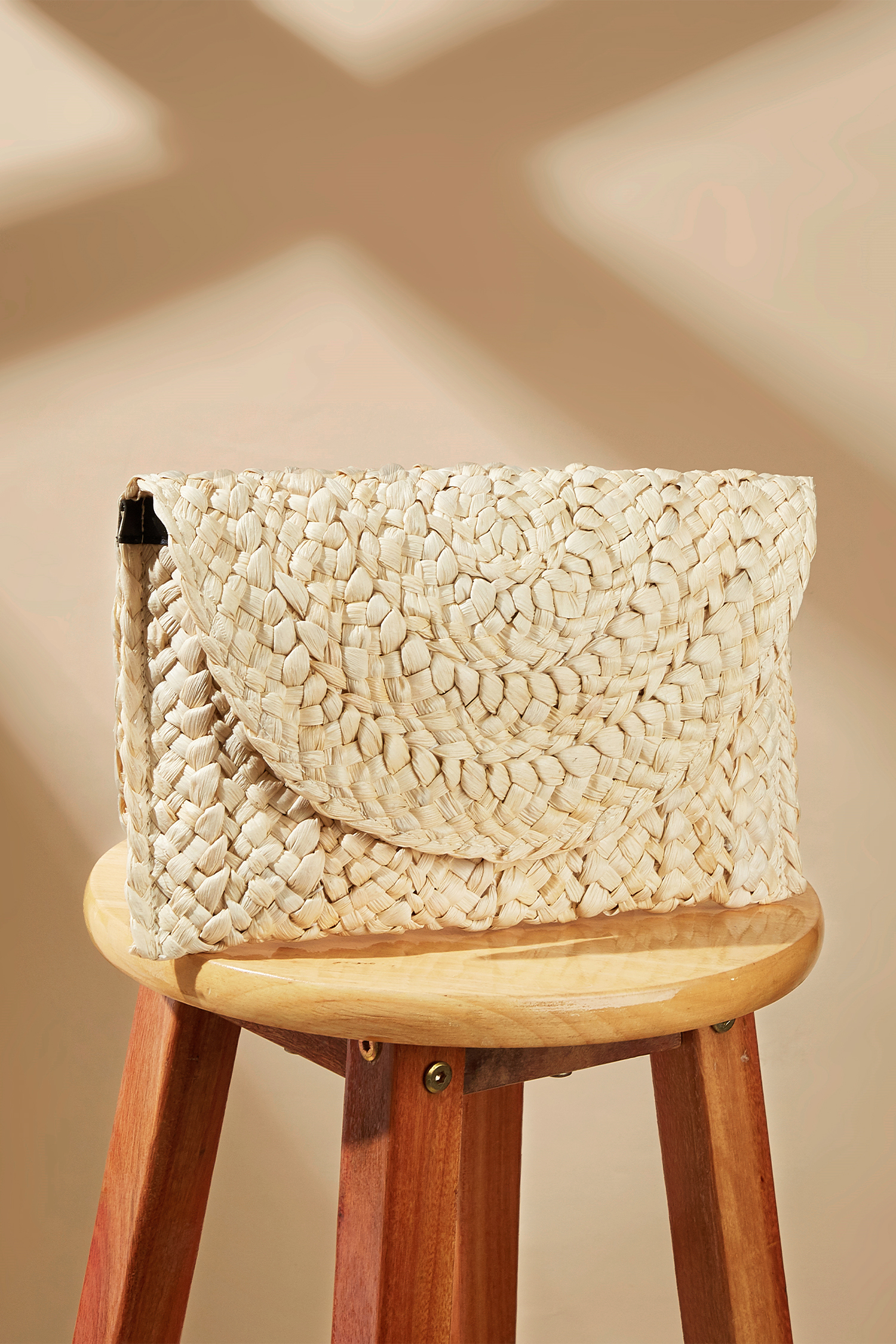 Clutch tejido neutro