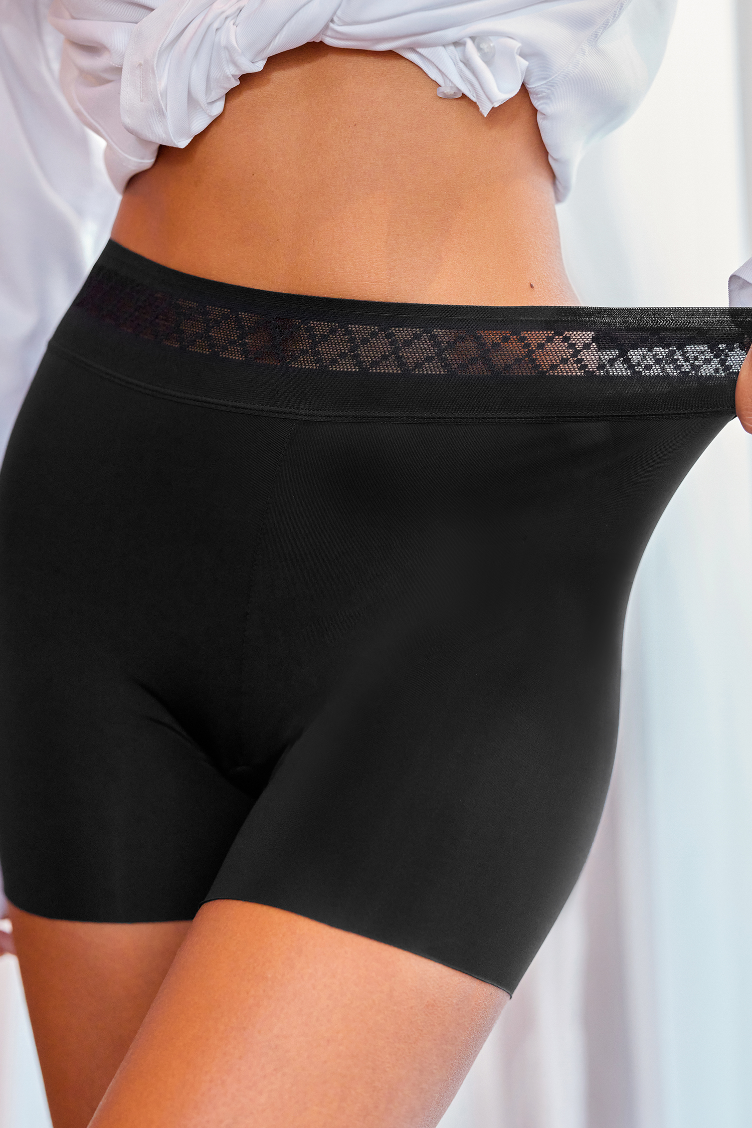 Calzoncillos negros Slim & Sculpt de talle alto que realzan el trasero