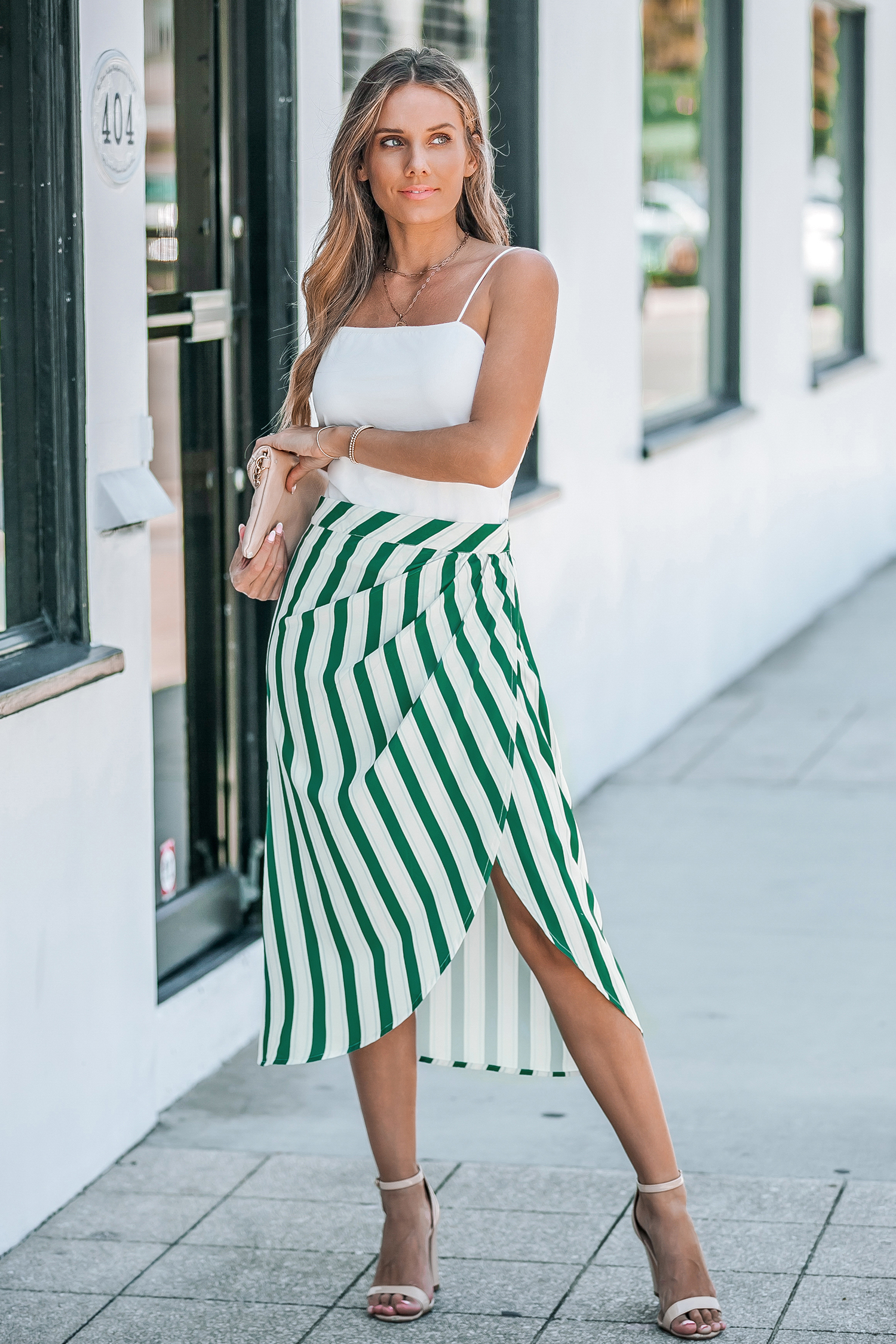 Zielona spódnica midi w pionowe paski