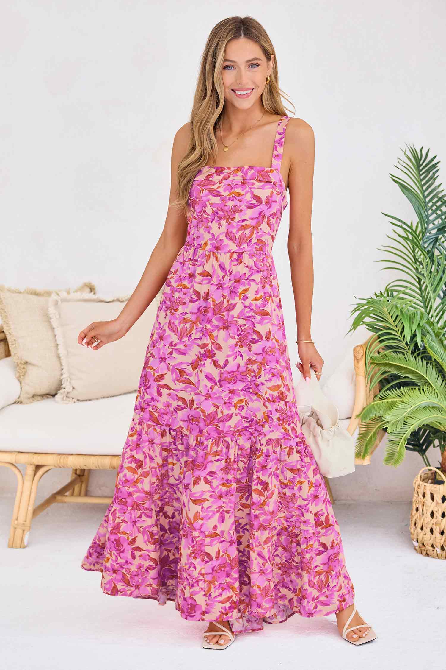 Vestido largo sin mangas con escote cuadrado y estampado floral