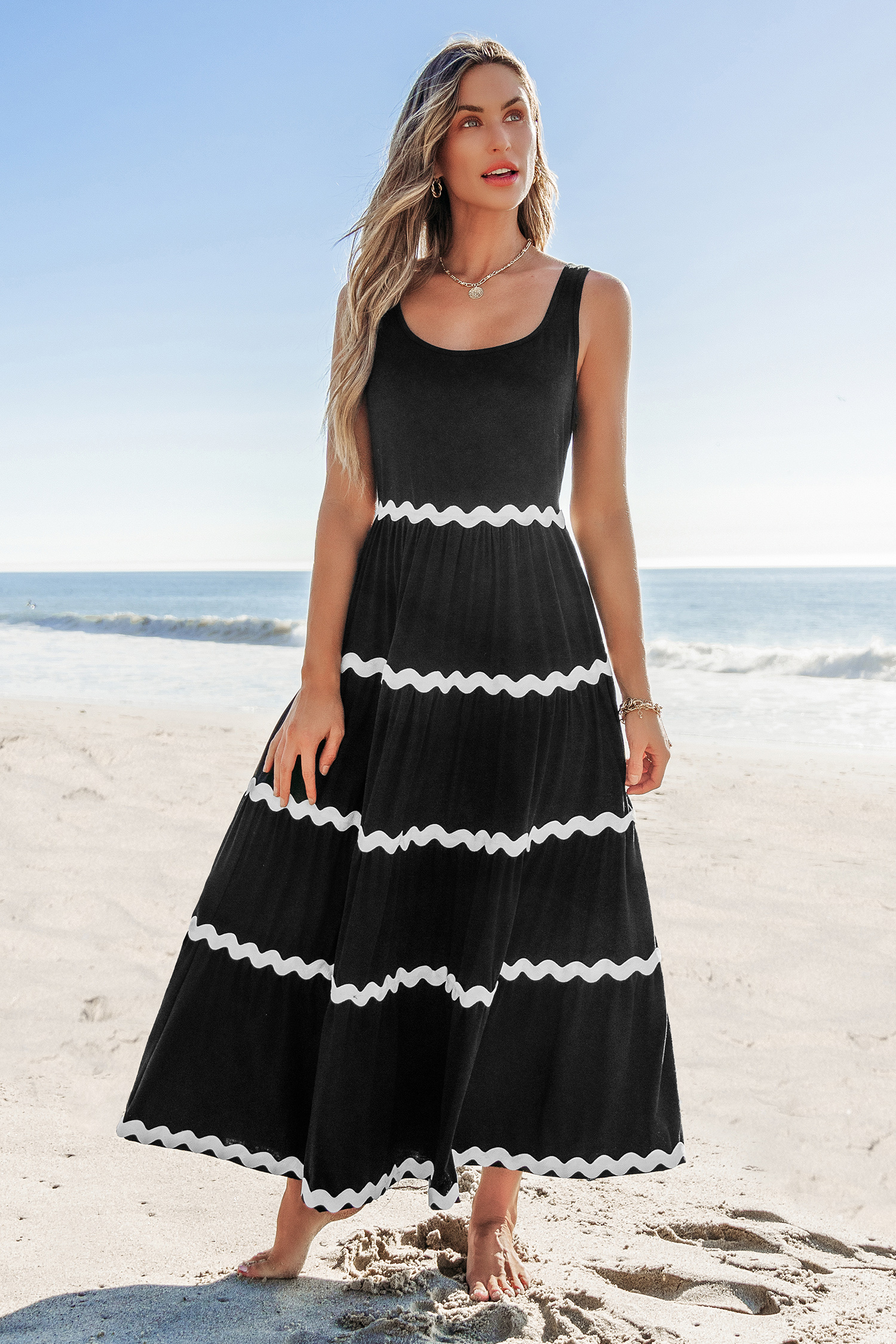 Black Scalloped Sleeveless Maxi Dress