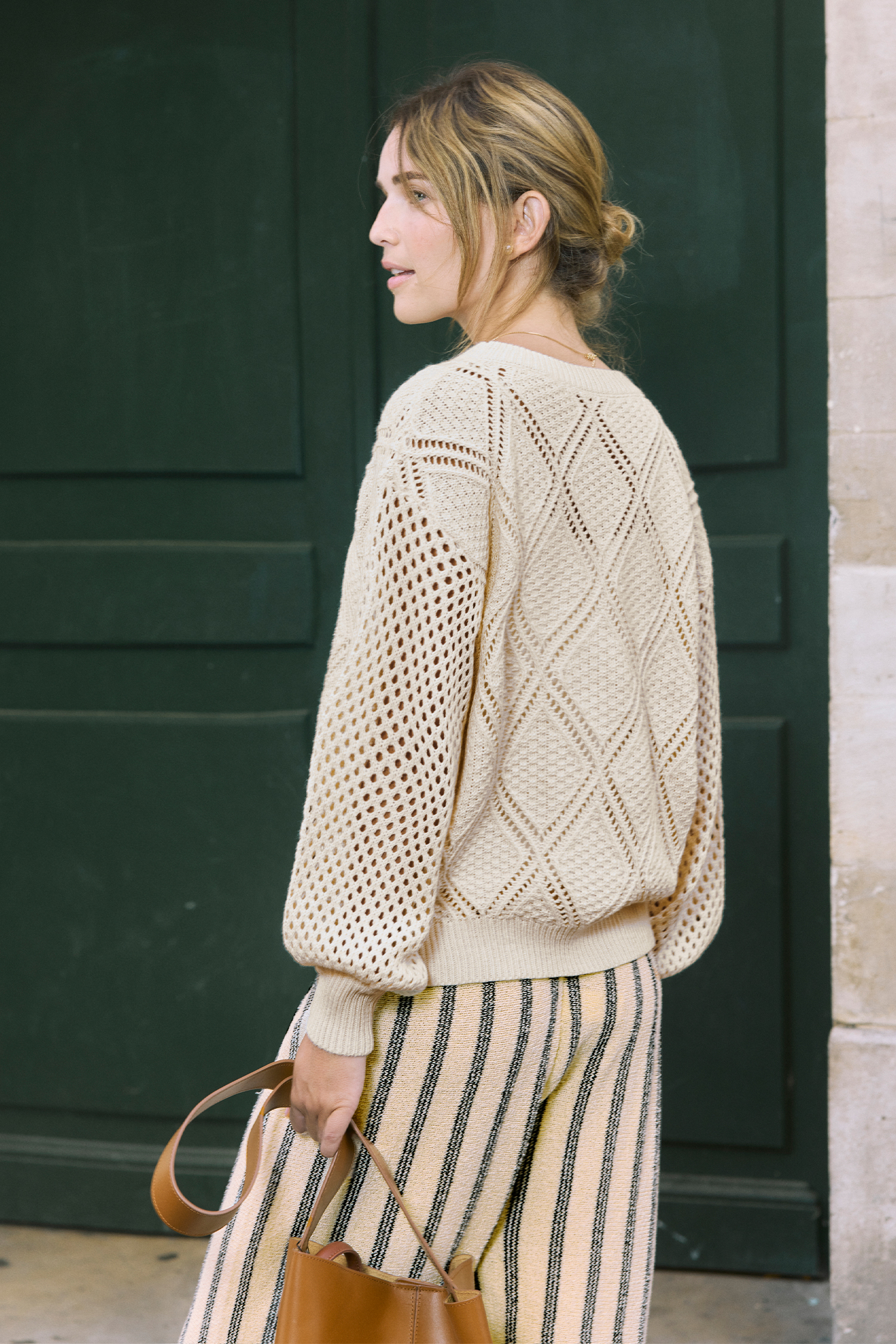 Beiger Cut-out Pullover mit langen Ballonärmeln