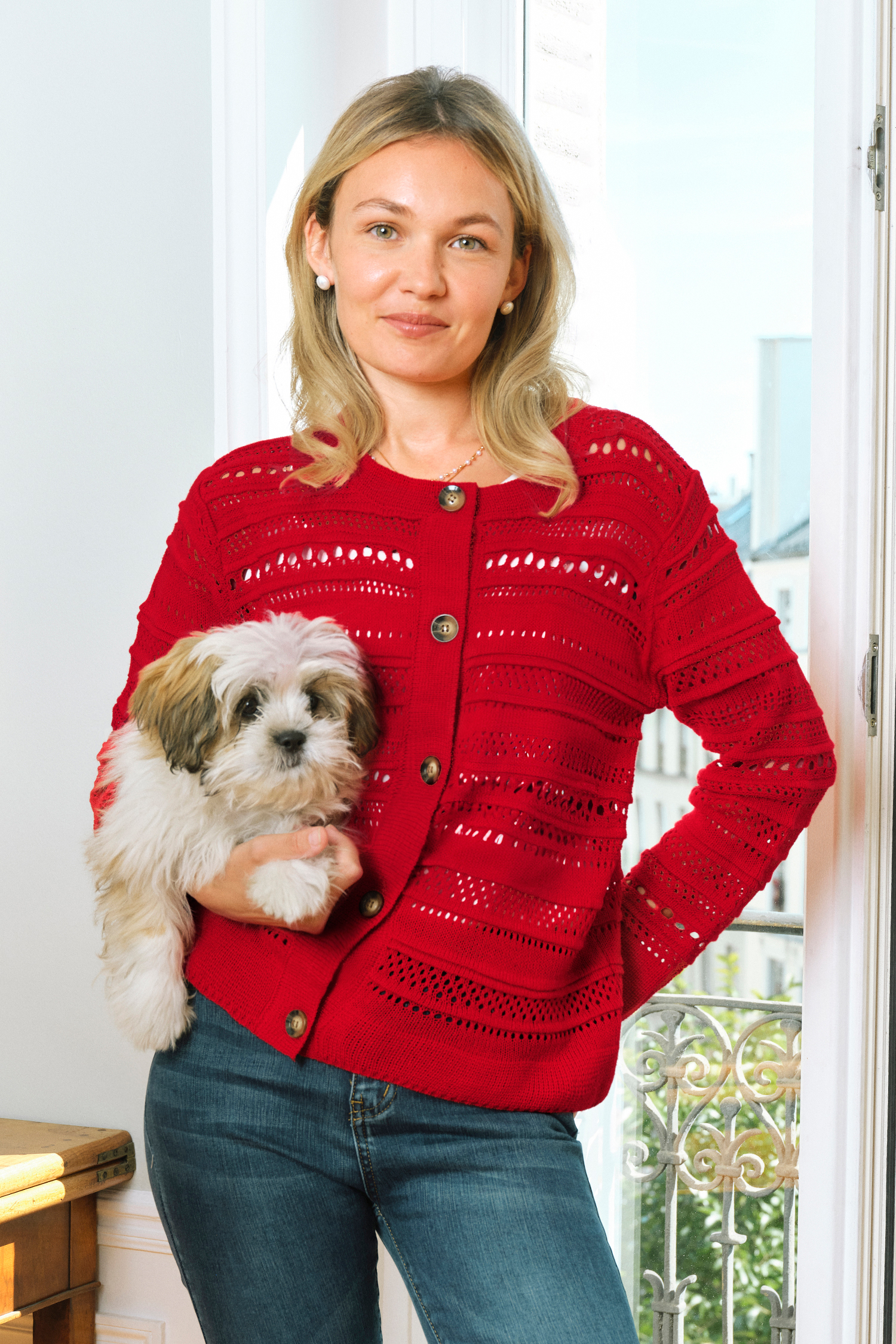 Roter Strick-Cardigan mit Knopfleiste