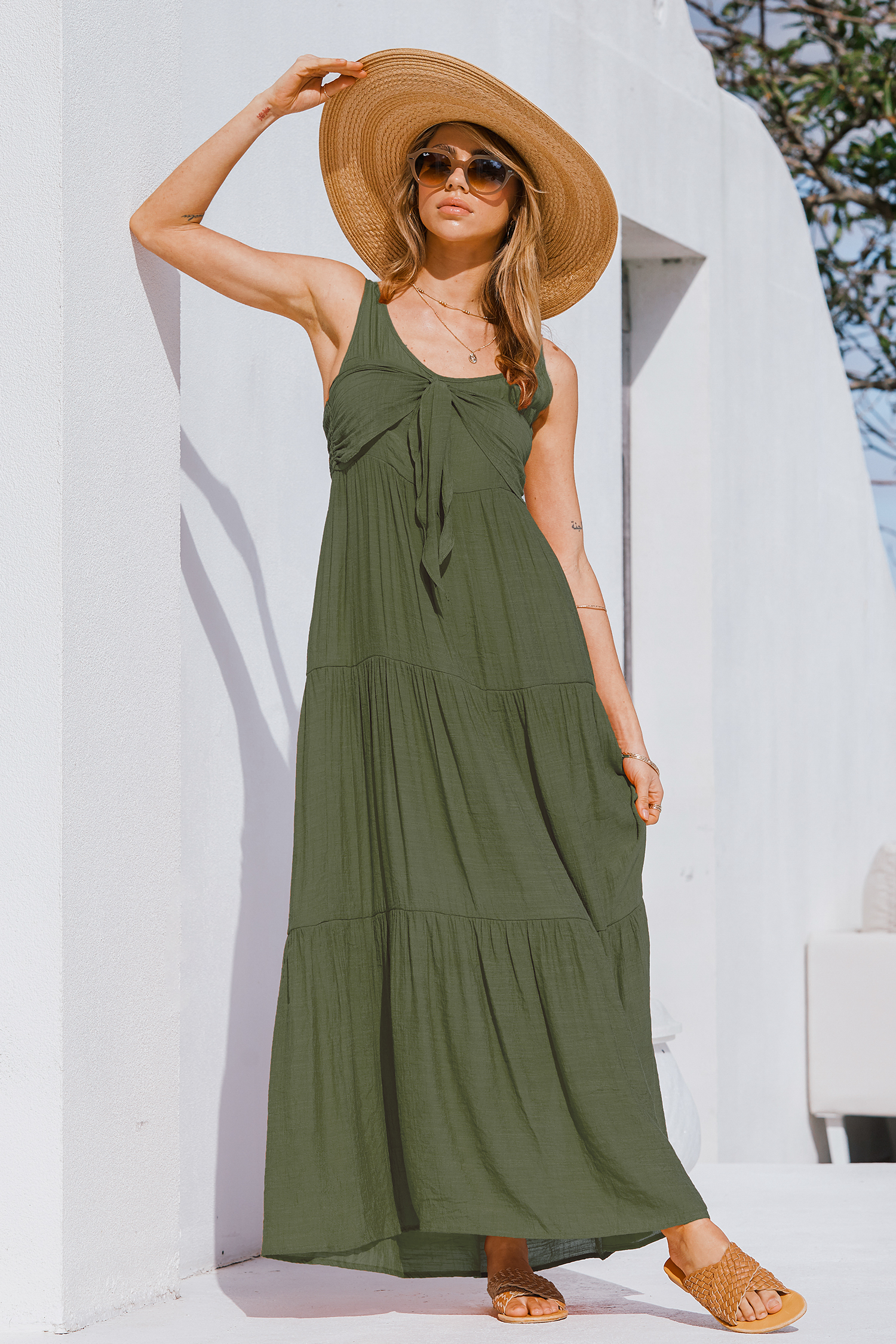 Robe maxi à nœud sur le devant et à volants