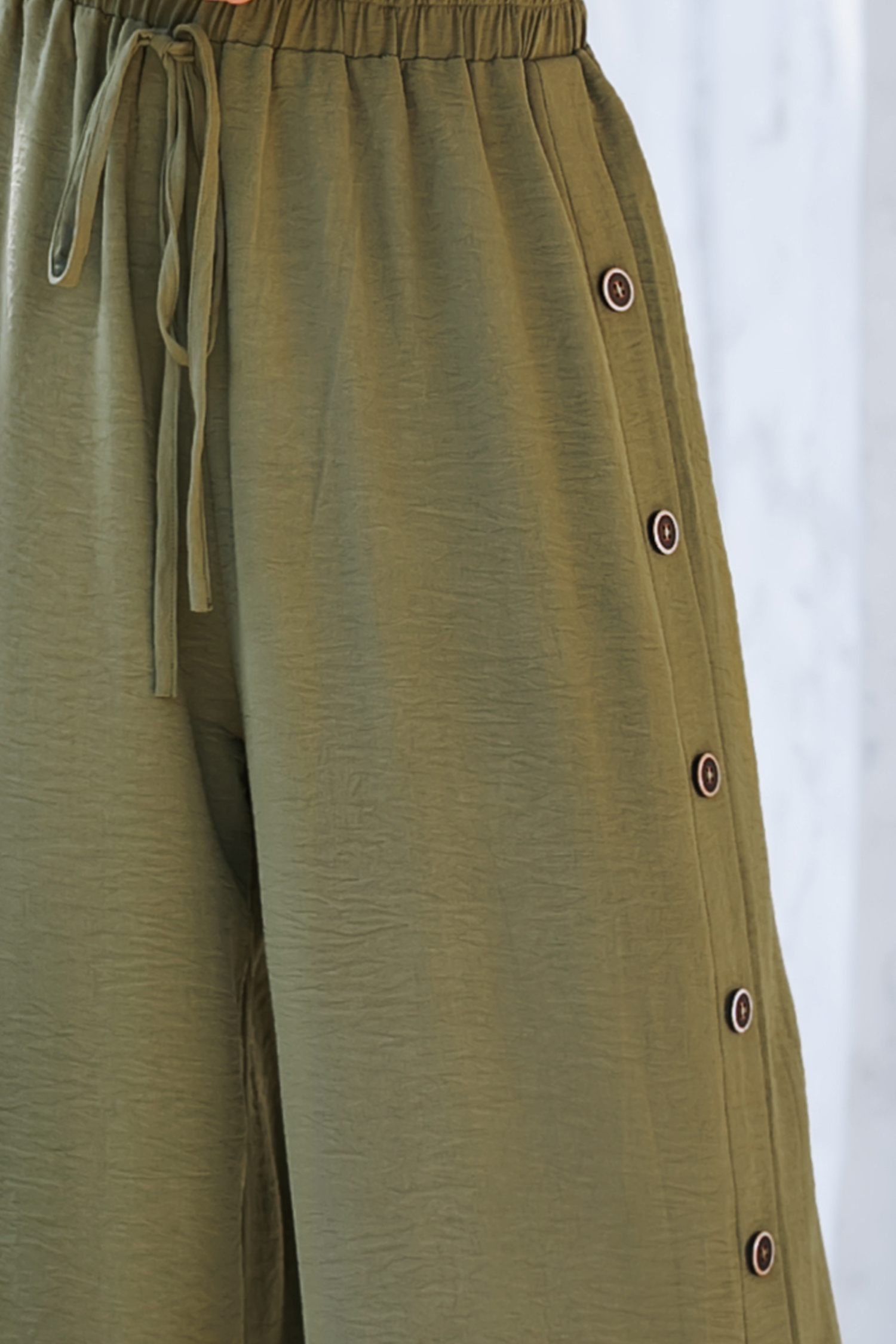 Crinkle Woven High Waist Buttoned Pants