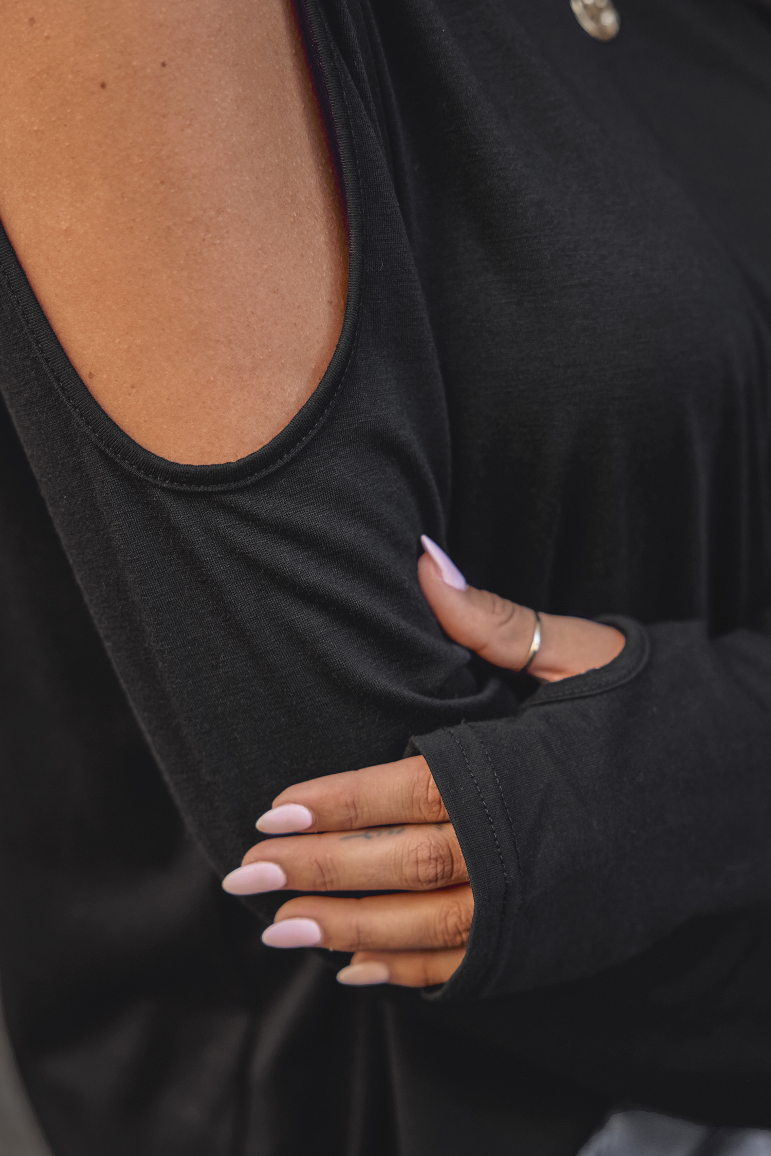 Shadow Cutout One-Shoulder Long Sleeve Tee