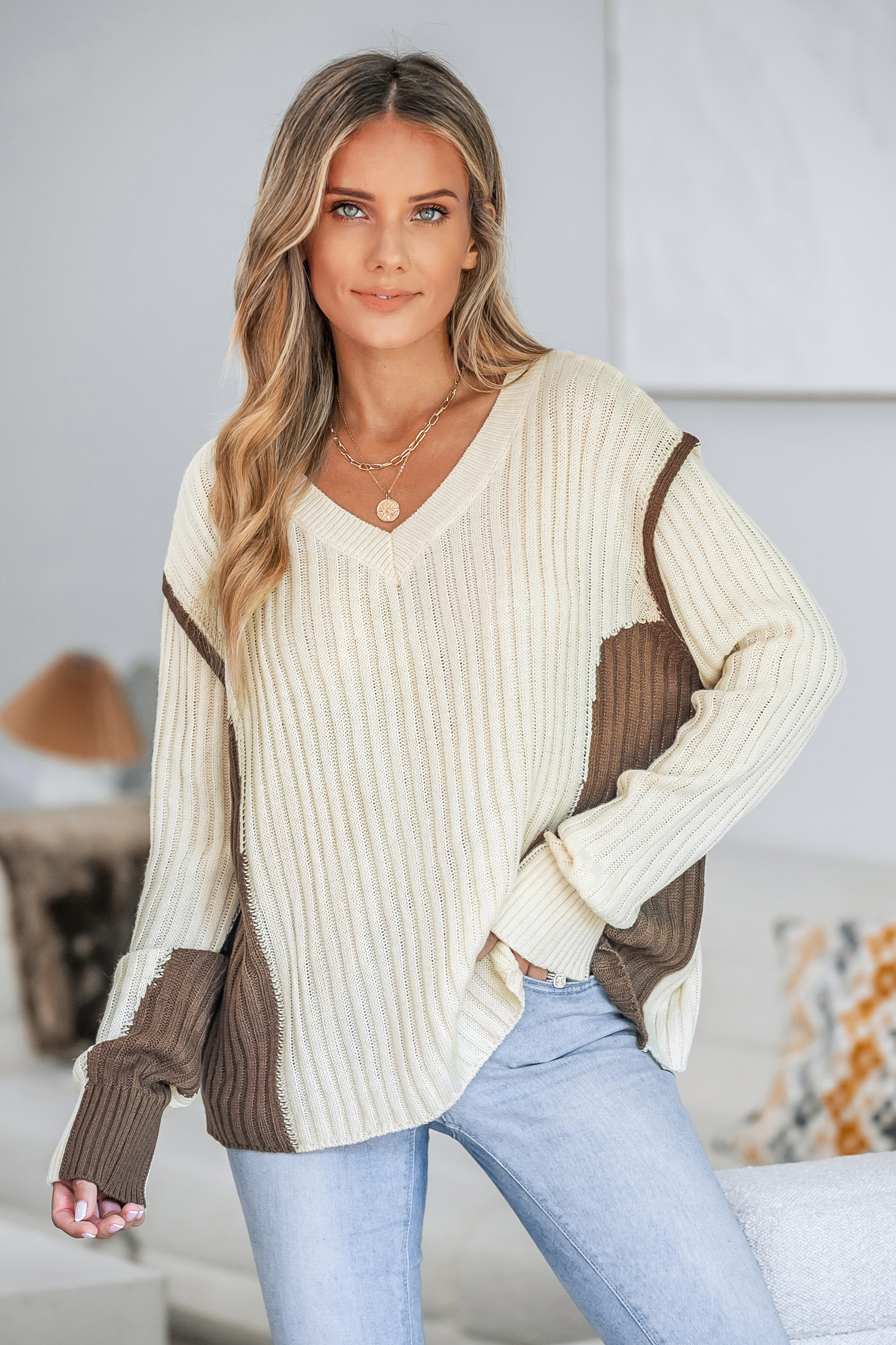 Contrast Trim Ribbed V-Neck Pullover