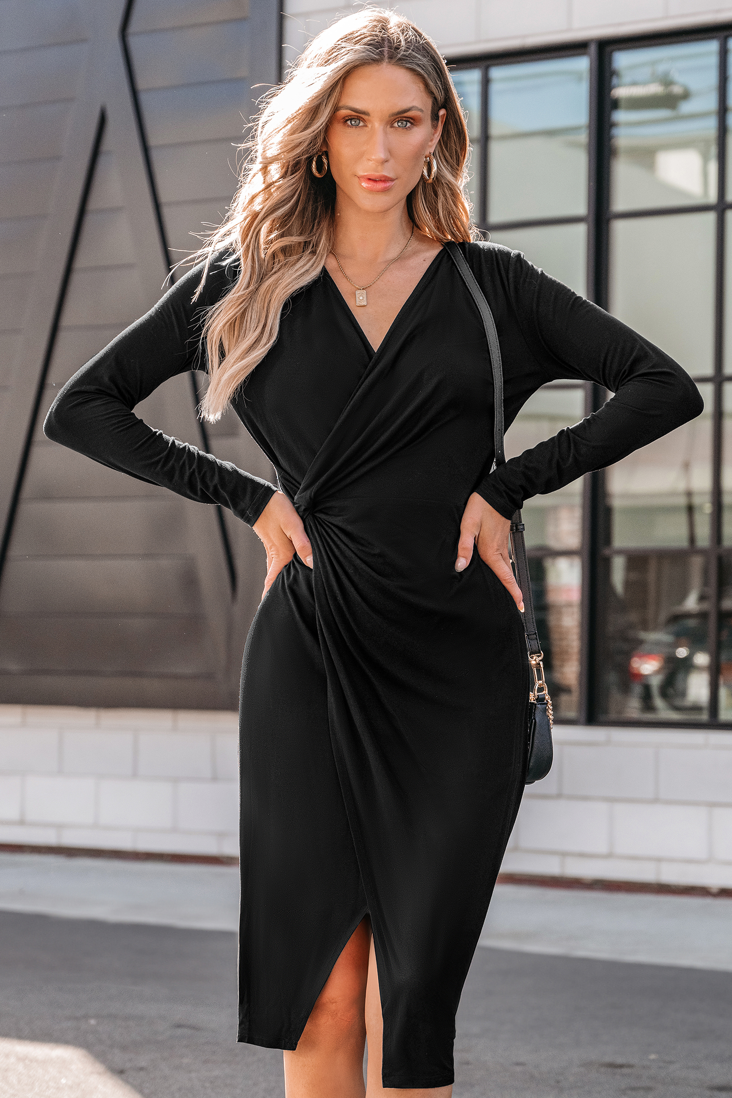 Vestido midi de manga larga retorcido con chispa brillante