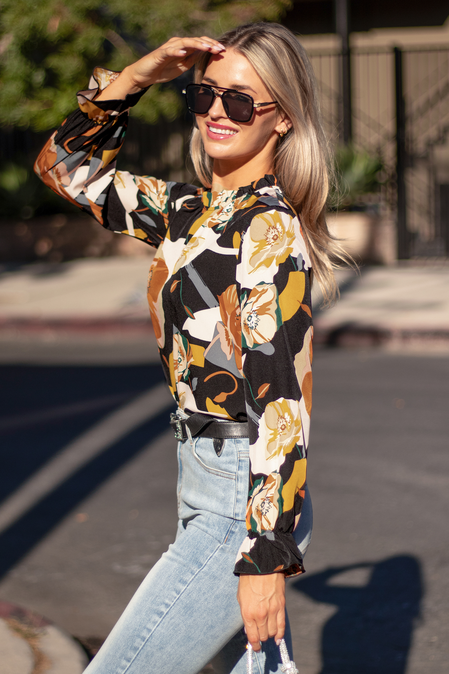 Top con volantes y manga trompeta con estampado floral