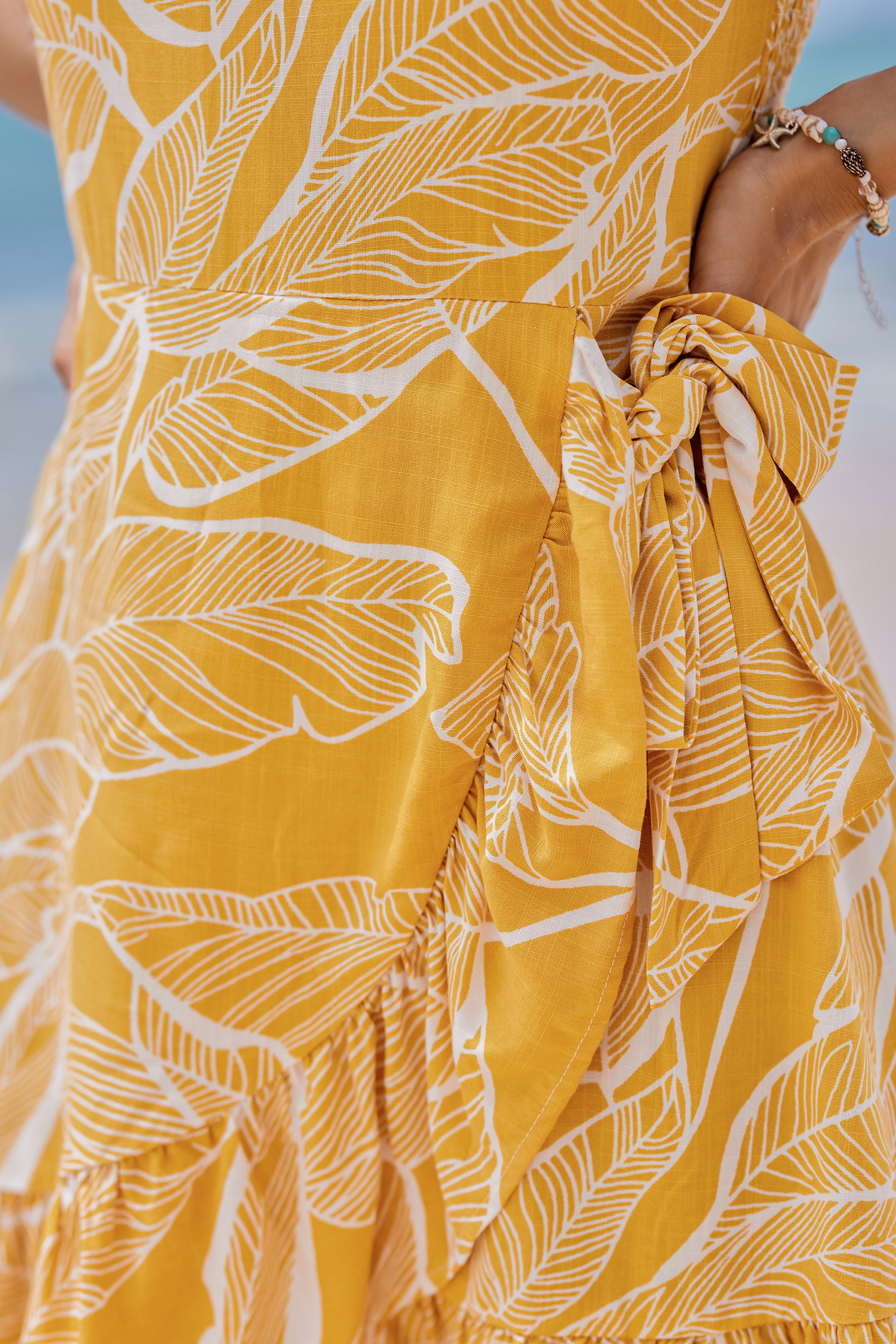 Robe mini à nouer sur le côté jaune