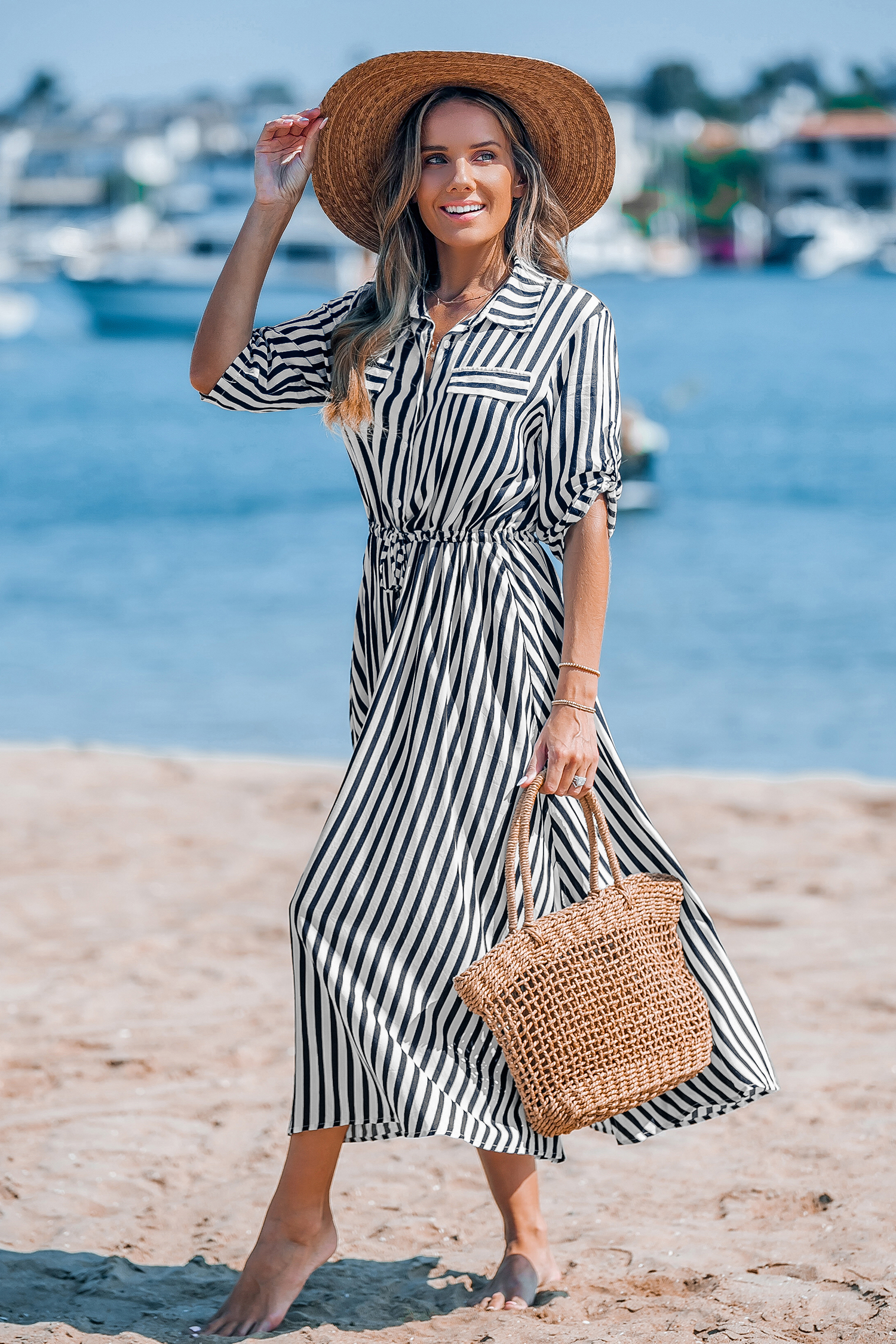 Robe midi avec col à demi manches bleu marine et blanche