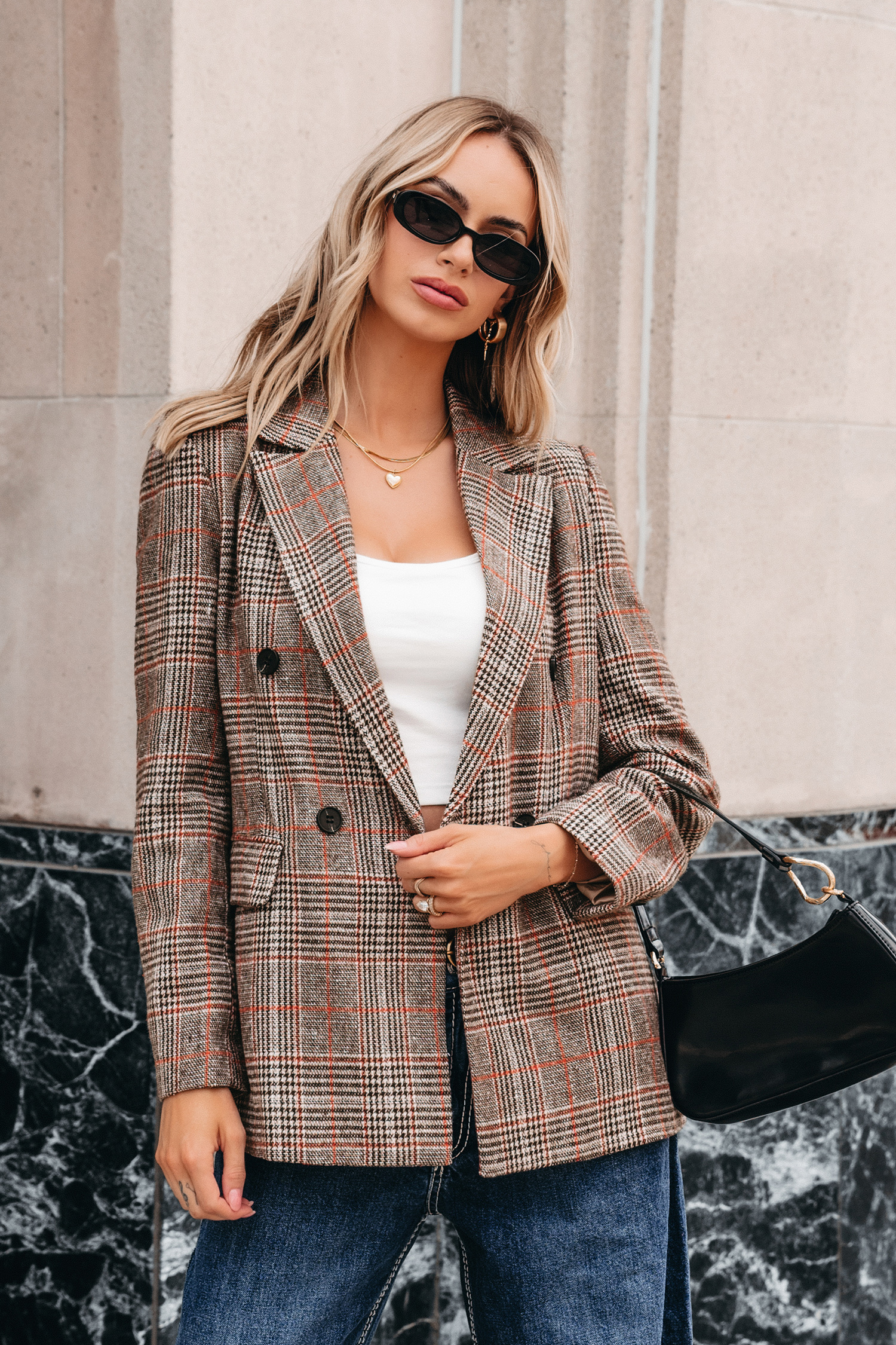 Karo-Blazer mit Kerbrevers und doppelreihigem Verschluss