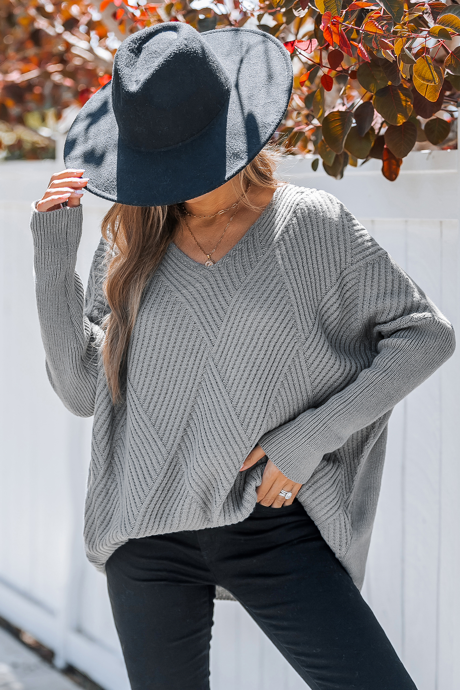 Maglione a maniche lunghe con scollo a barchetta grigio chiaro