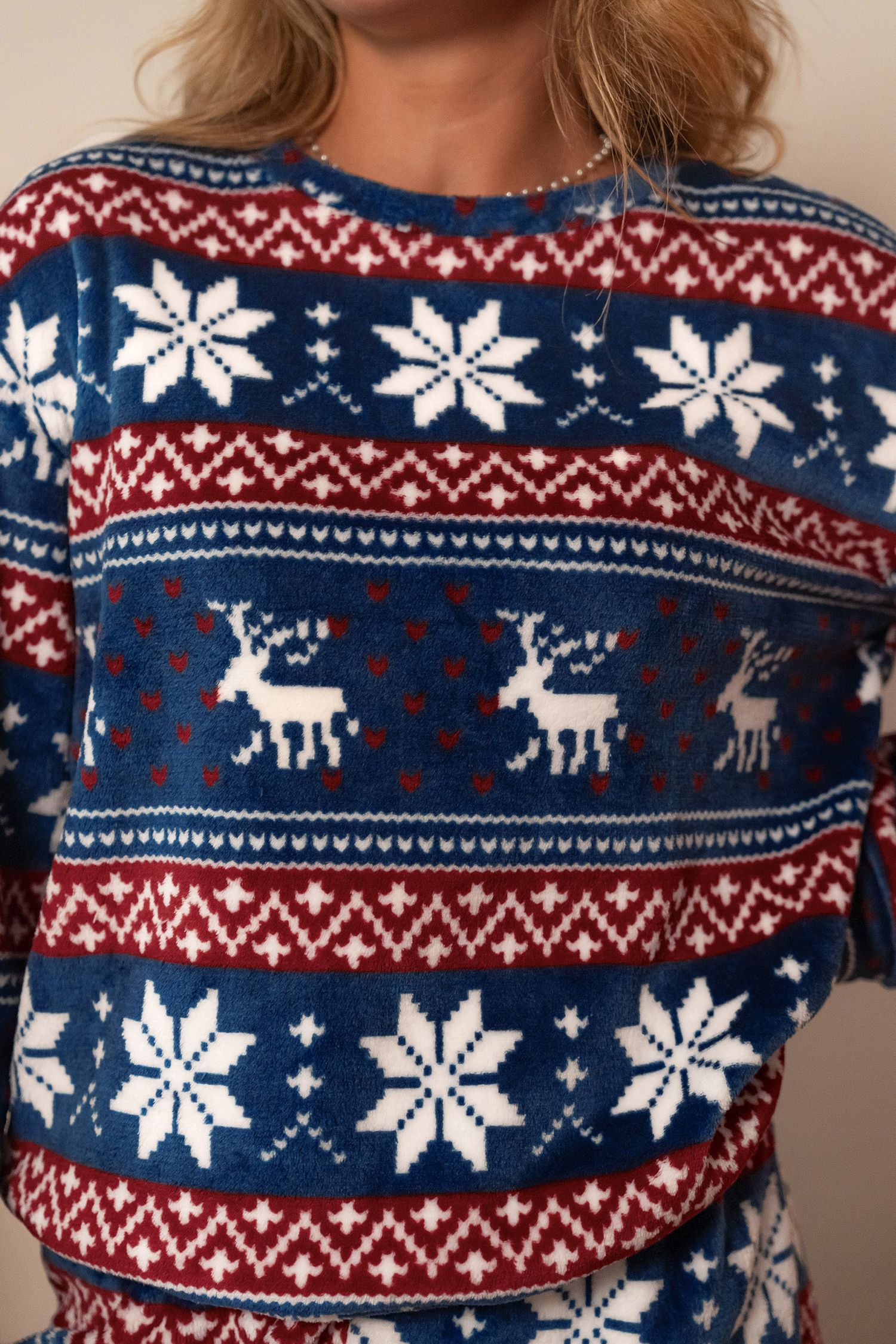 Conjunto de pijama navideño azul y rojo