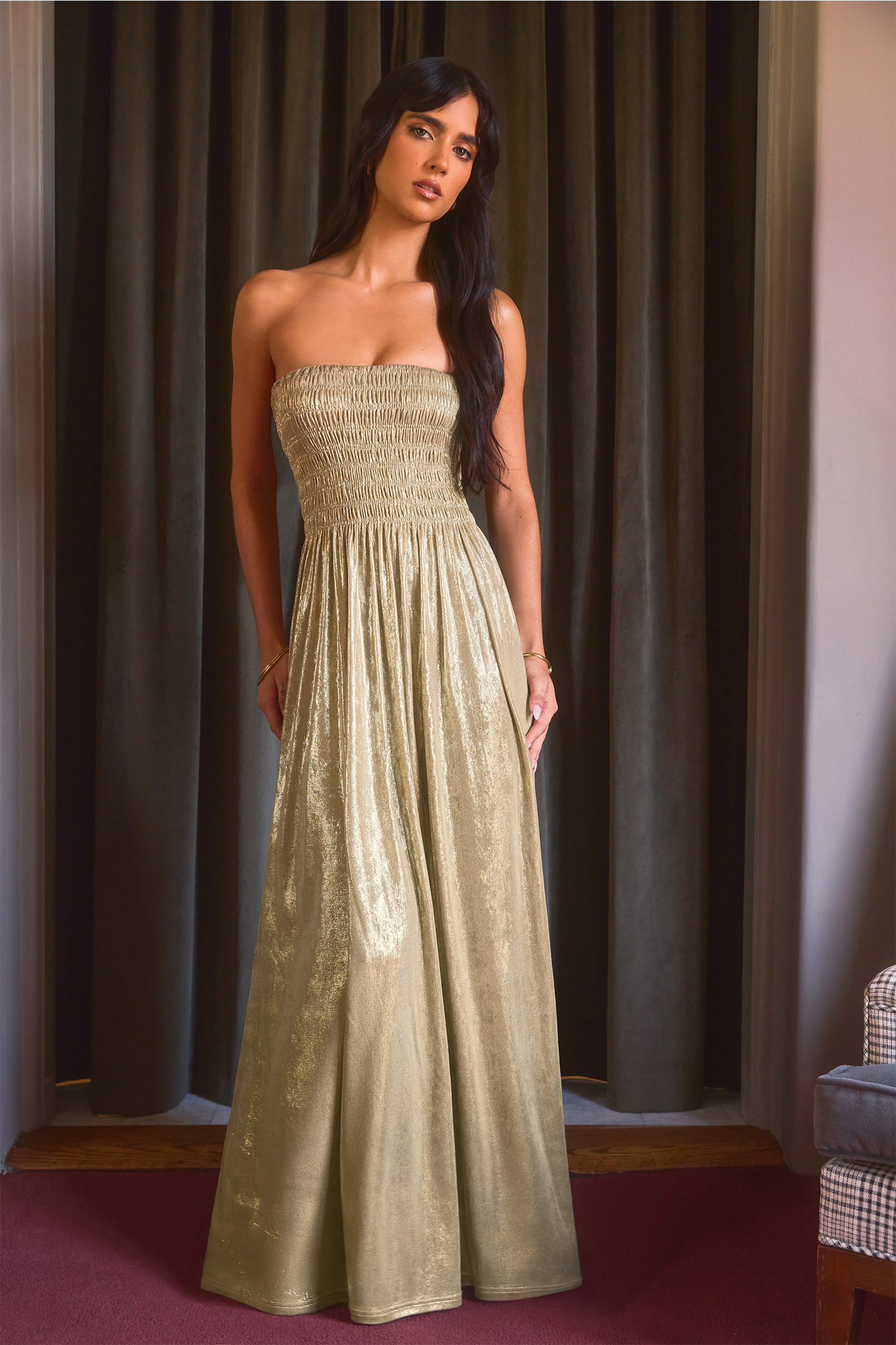 Robe longue col droit