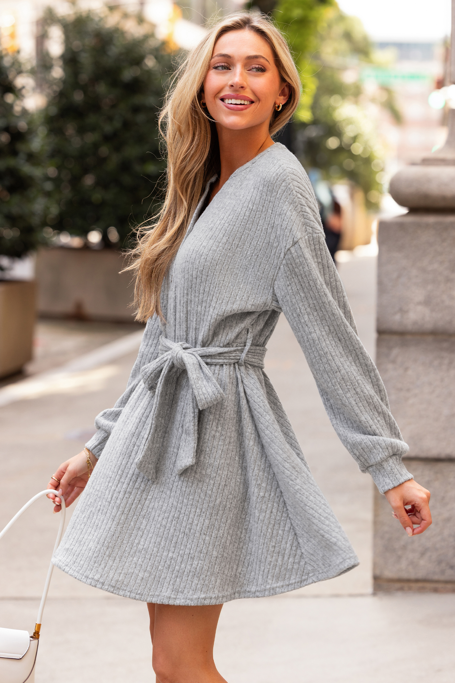 Vestido mini gris All in Good Time