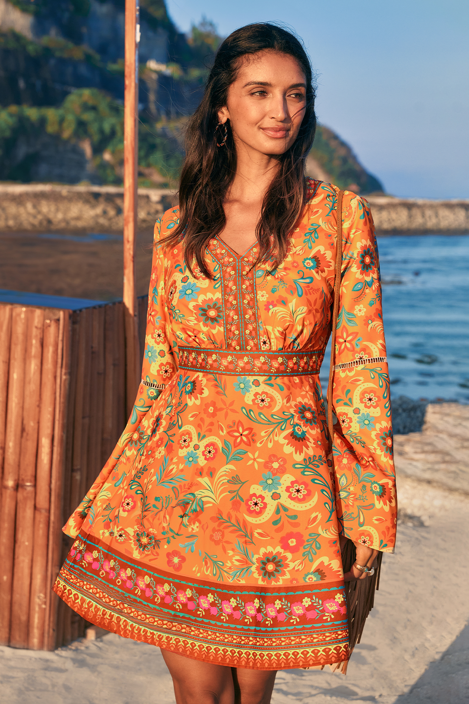 Cher Mini-robe unique à manches longues et imprimé floral