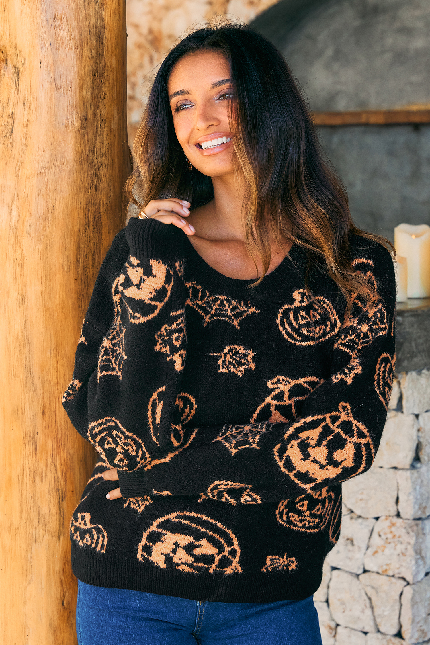 Pull noir en tricot col rond manches longues