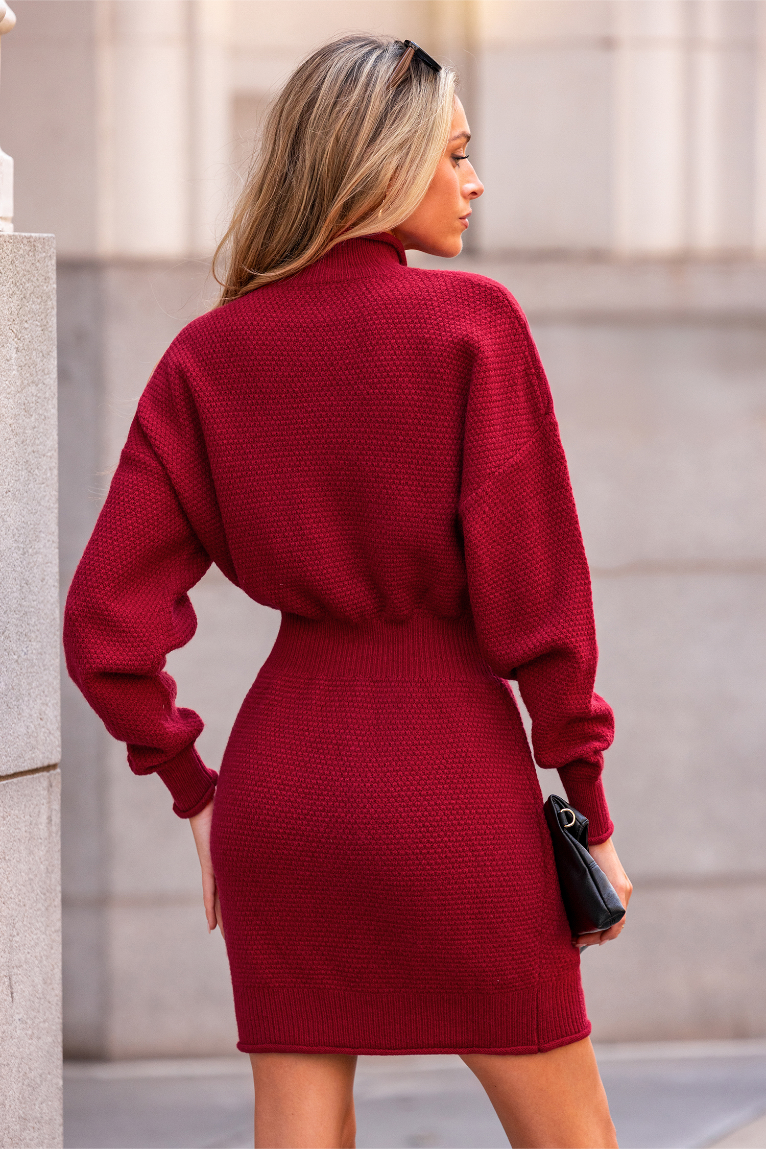 Robe pull courte rouge col roulé
