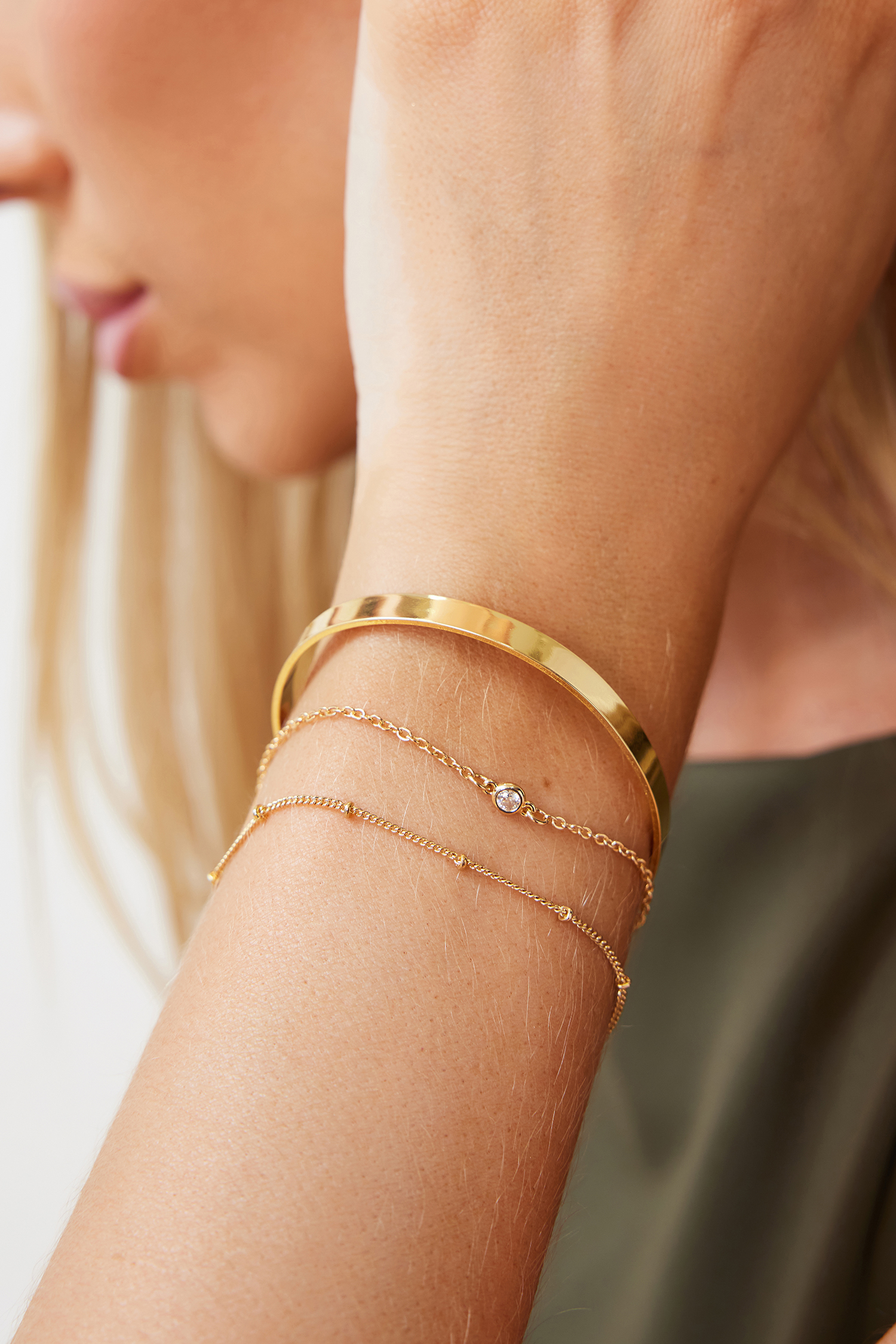 Elegantes Goldfarbenes Armband-Set