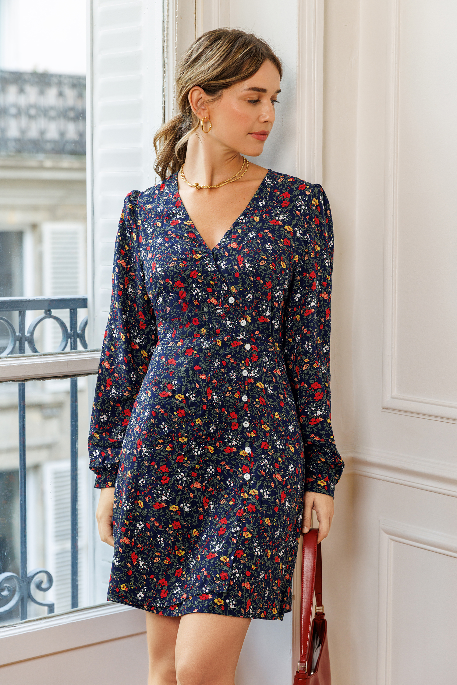 Robe portefeuille courte florale col V
