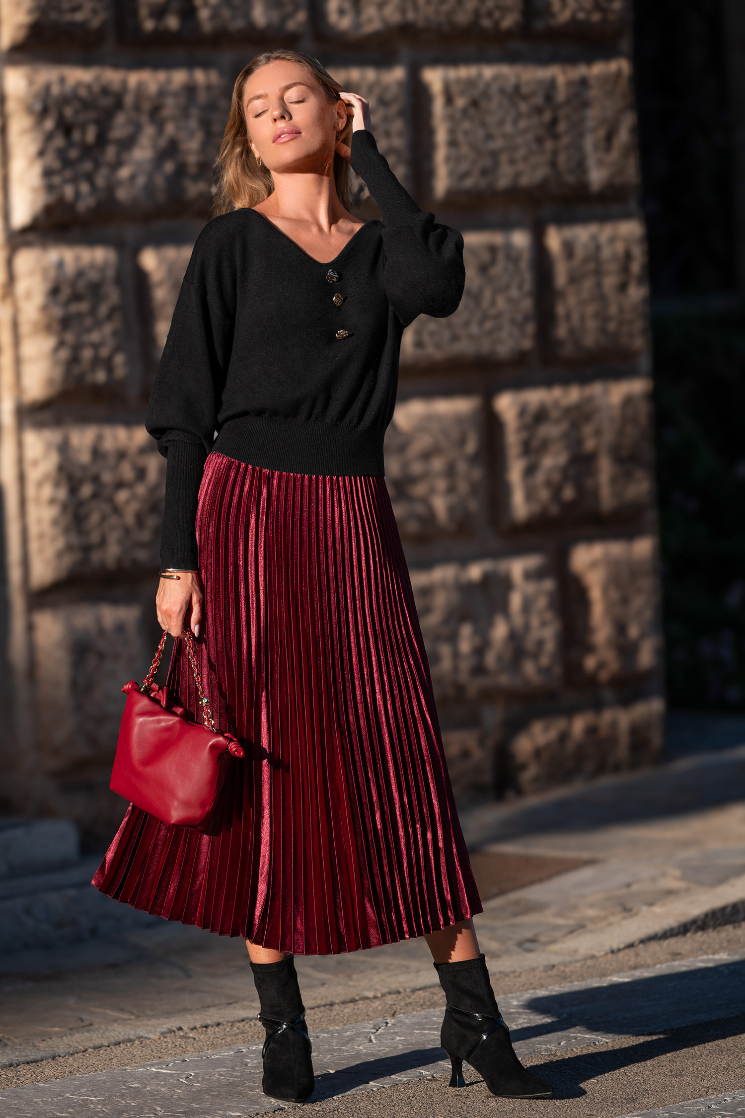 Cupshe Low Light Black Sweater