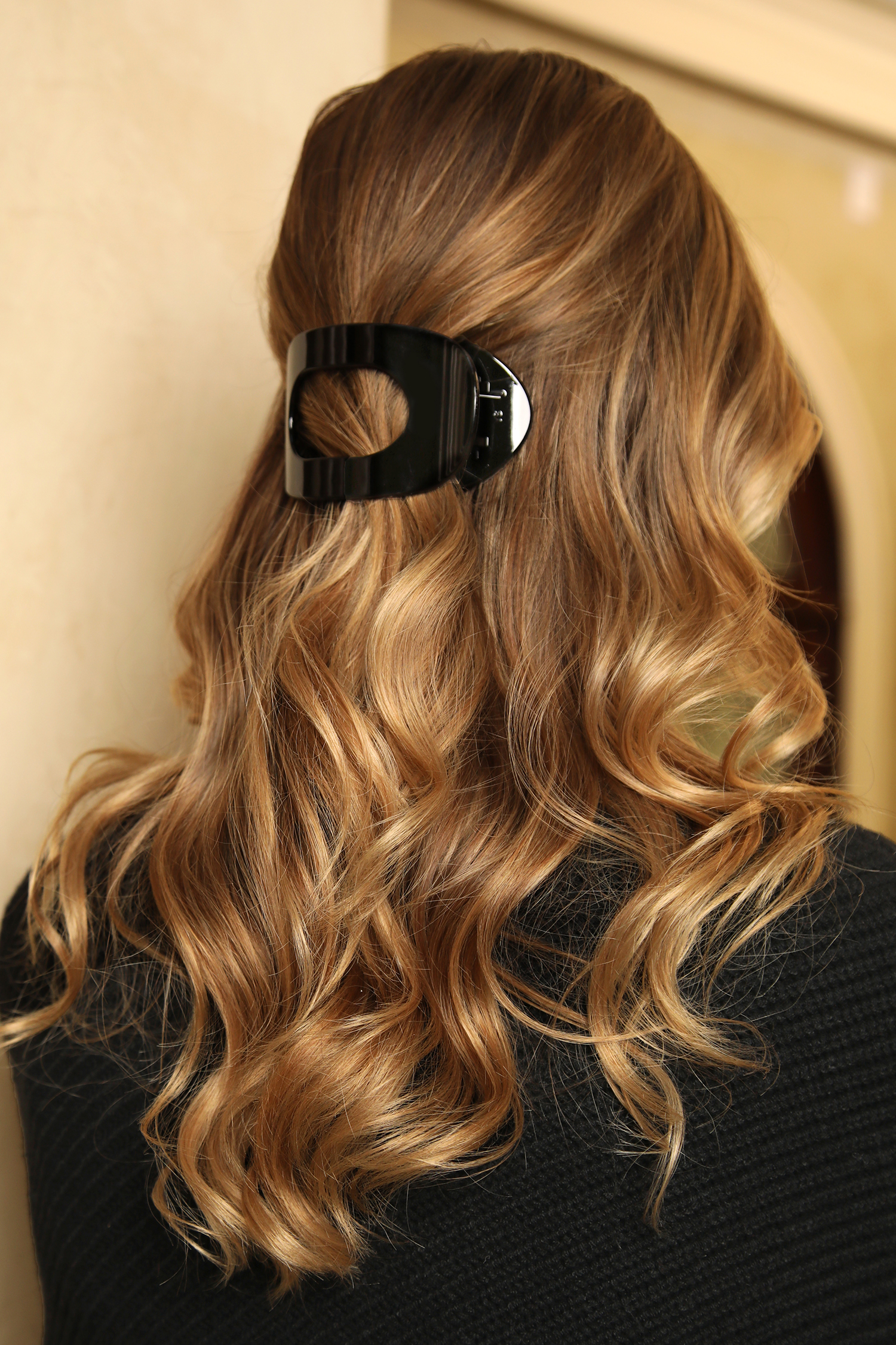 Cupshe Hair Flip Neutral Flat Claw Clip Set