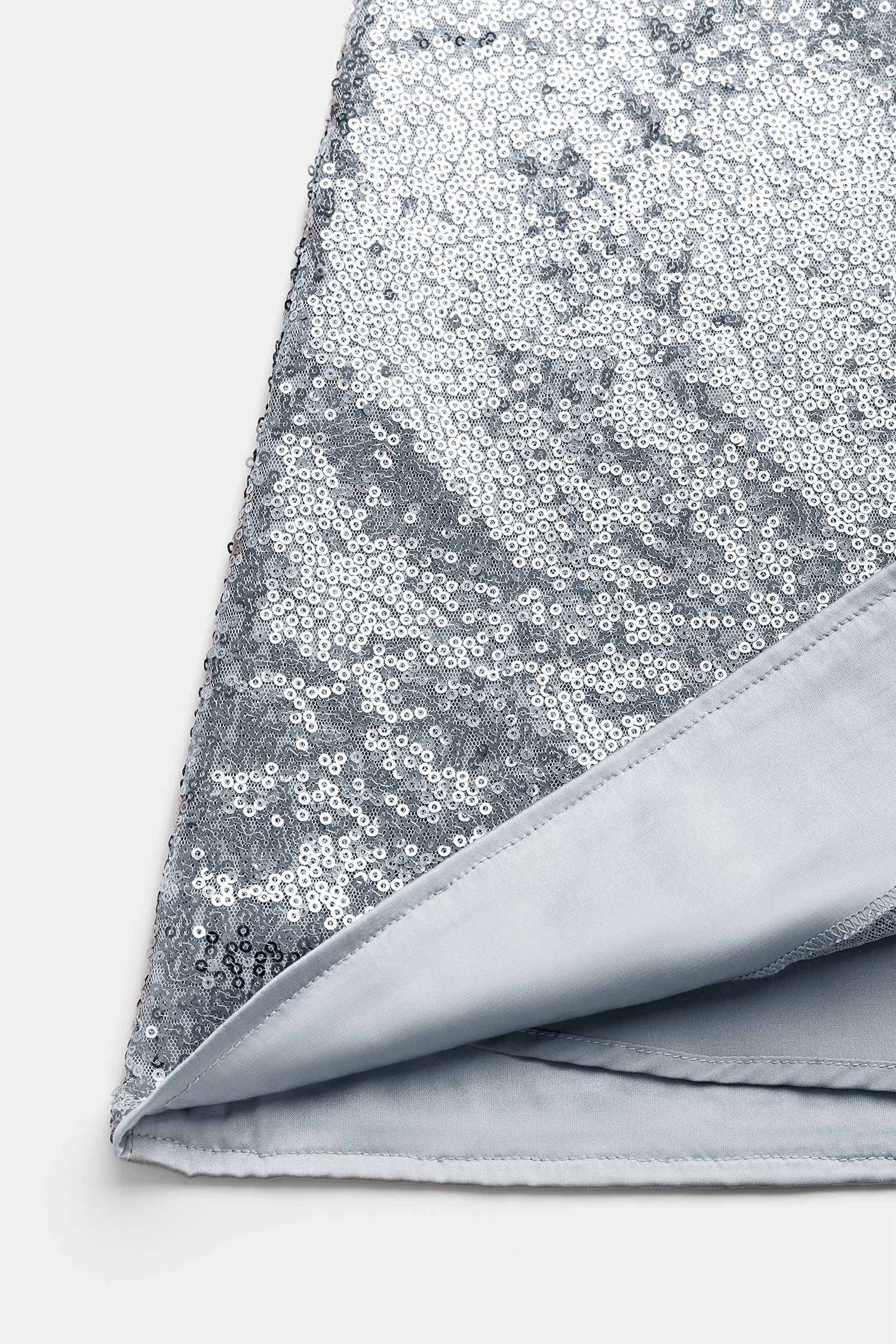 Mini sukienka z efektem zwrotu akcji