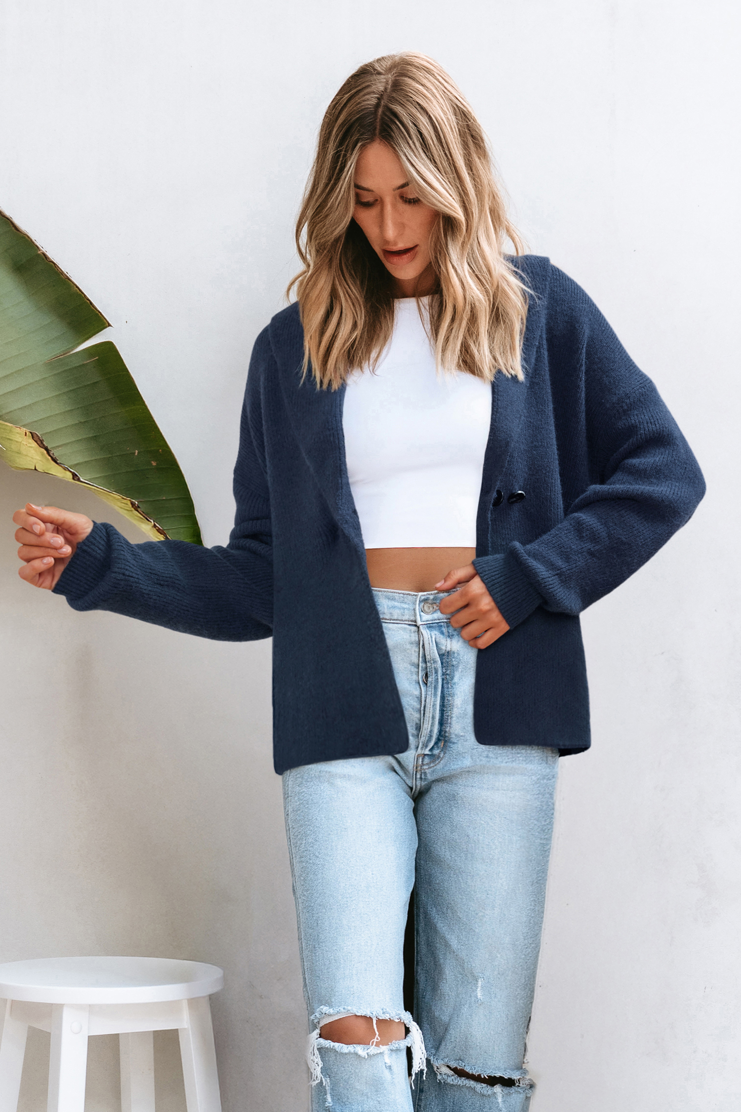 Cárdigan azul de cine negro