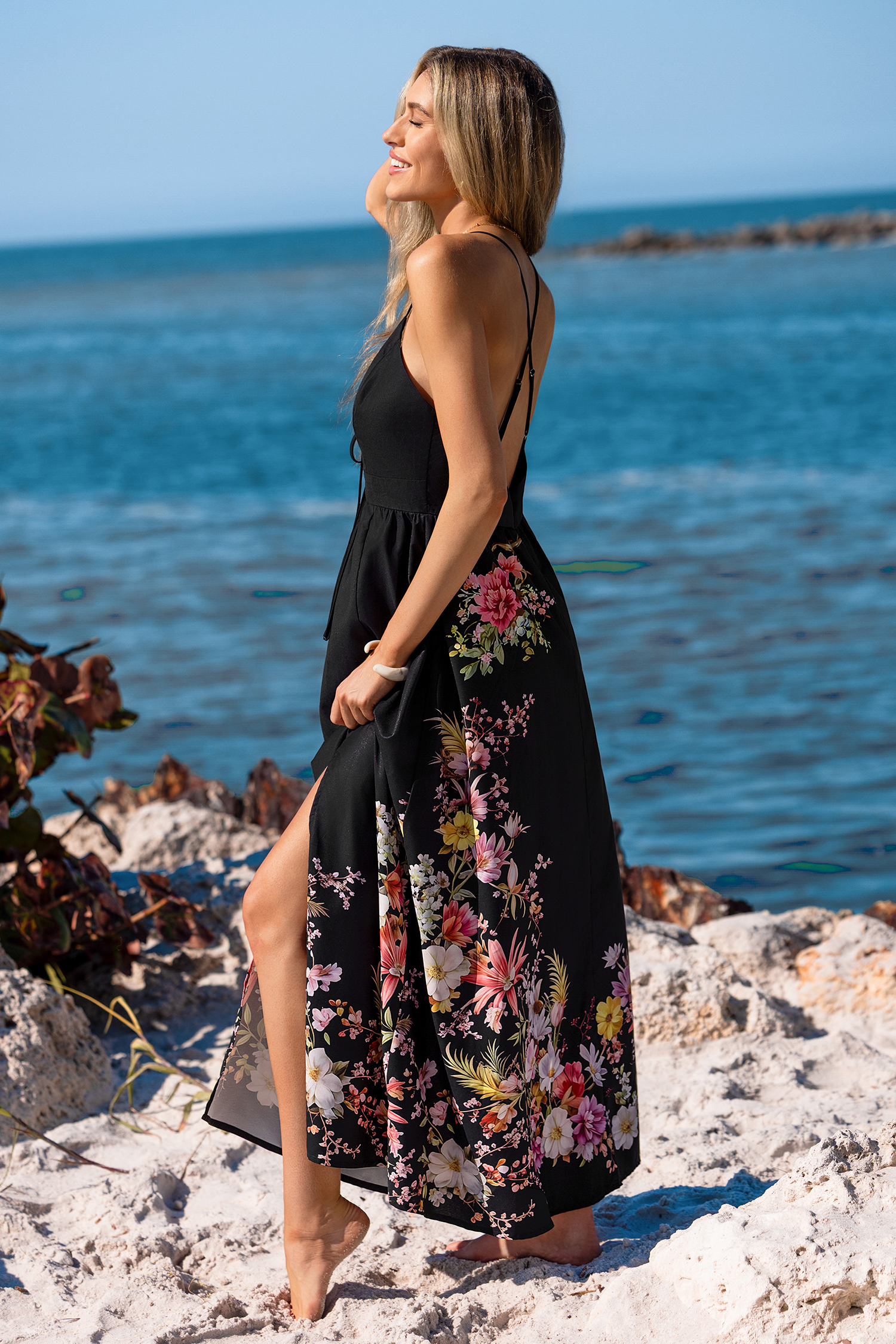 Abito lungo floreale senza spiegazioni