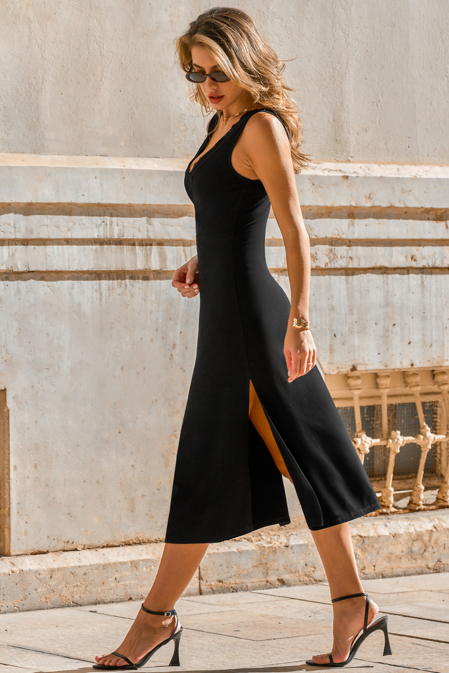 Duża zmiana Czarna sukienka midi