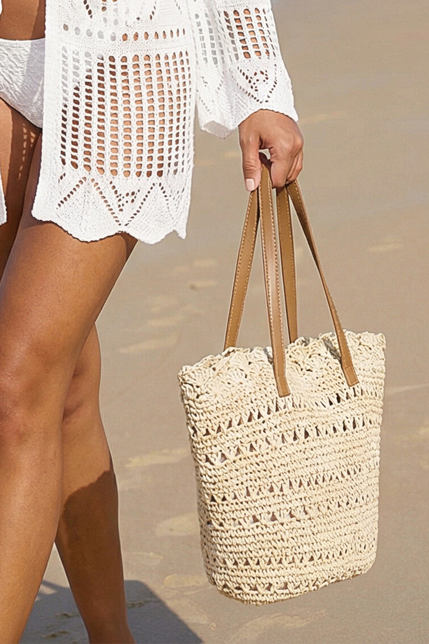 Sac en paille aux accents solaires