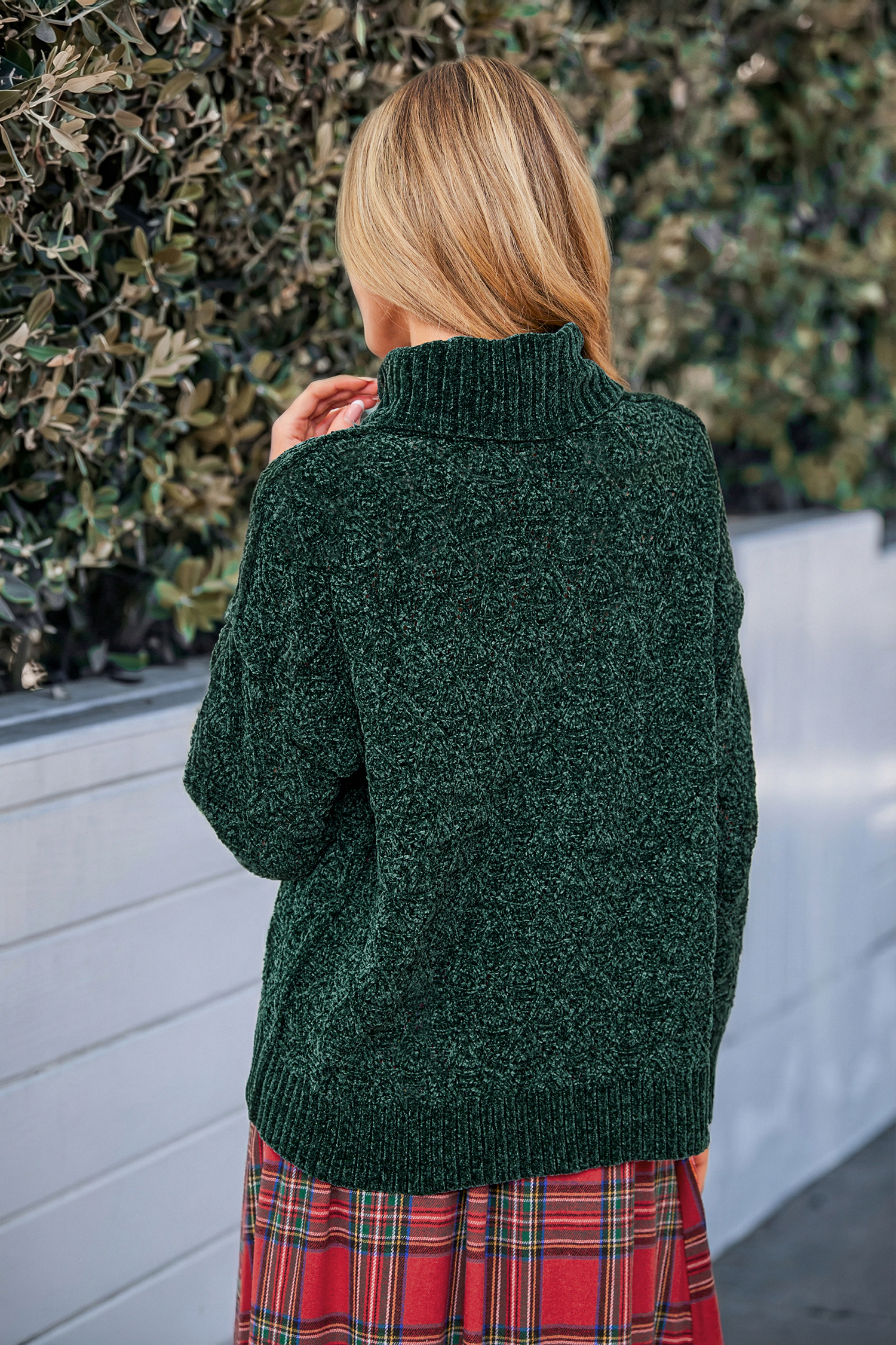 Green Diamond-Stitched Turtleneck Sweater
