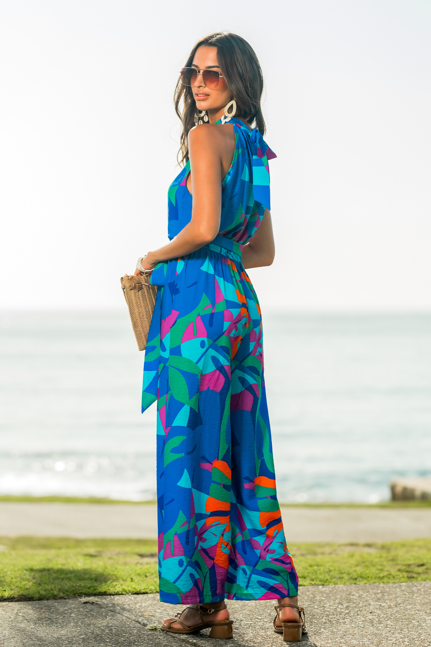 Tuta tropicale con luna dell'Acquario