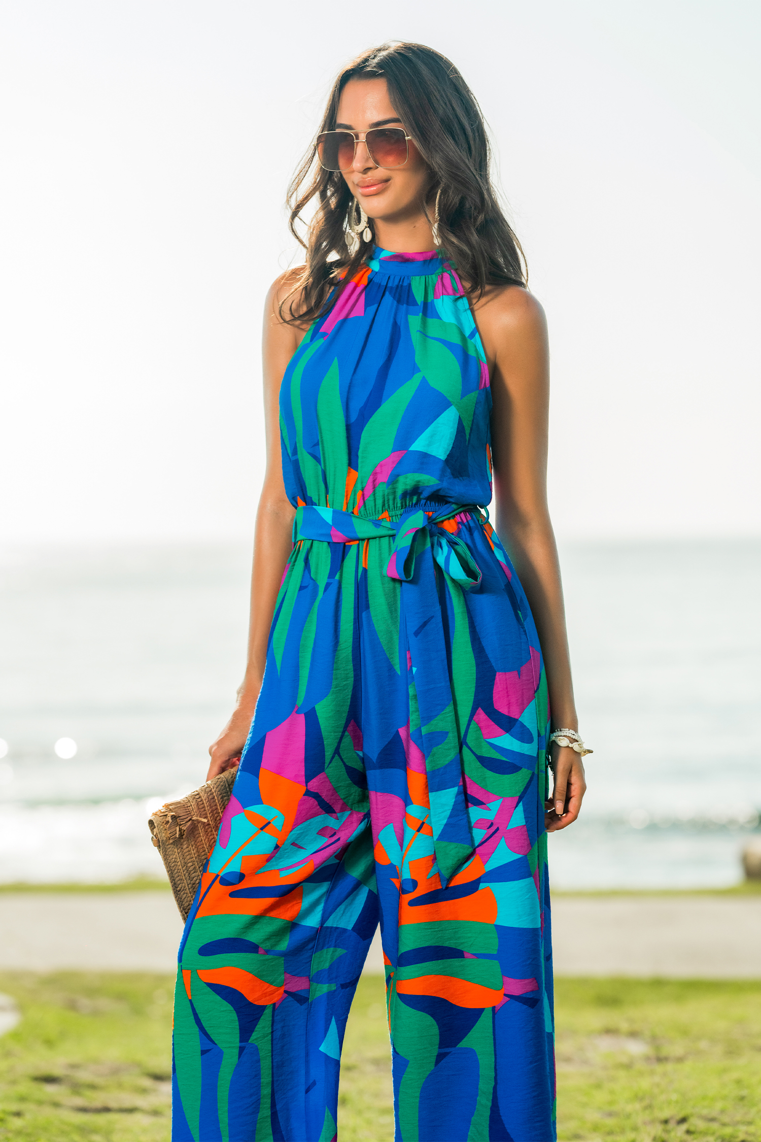 Combinaison tropicale nouer à la taille