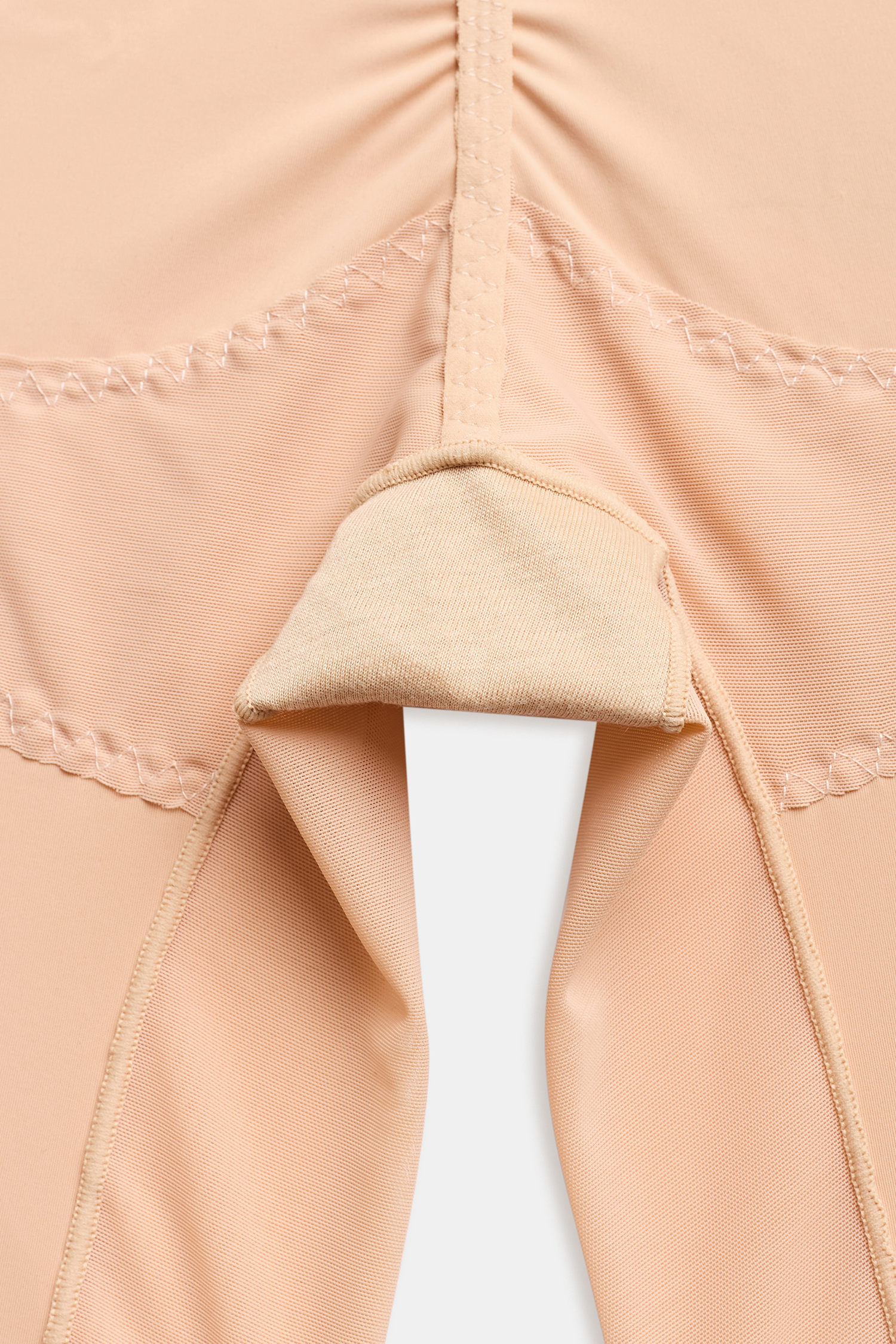 Beige High-Waist Shapewear-Shorts mit Po-Lifting-Effekt