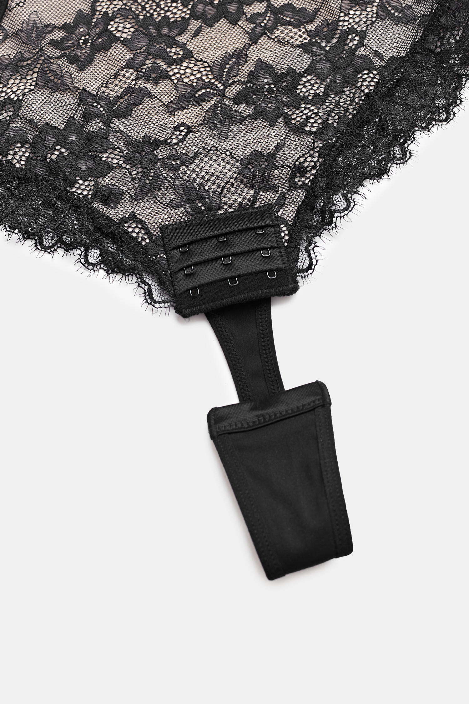 Body gainant noir en dentelle