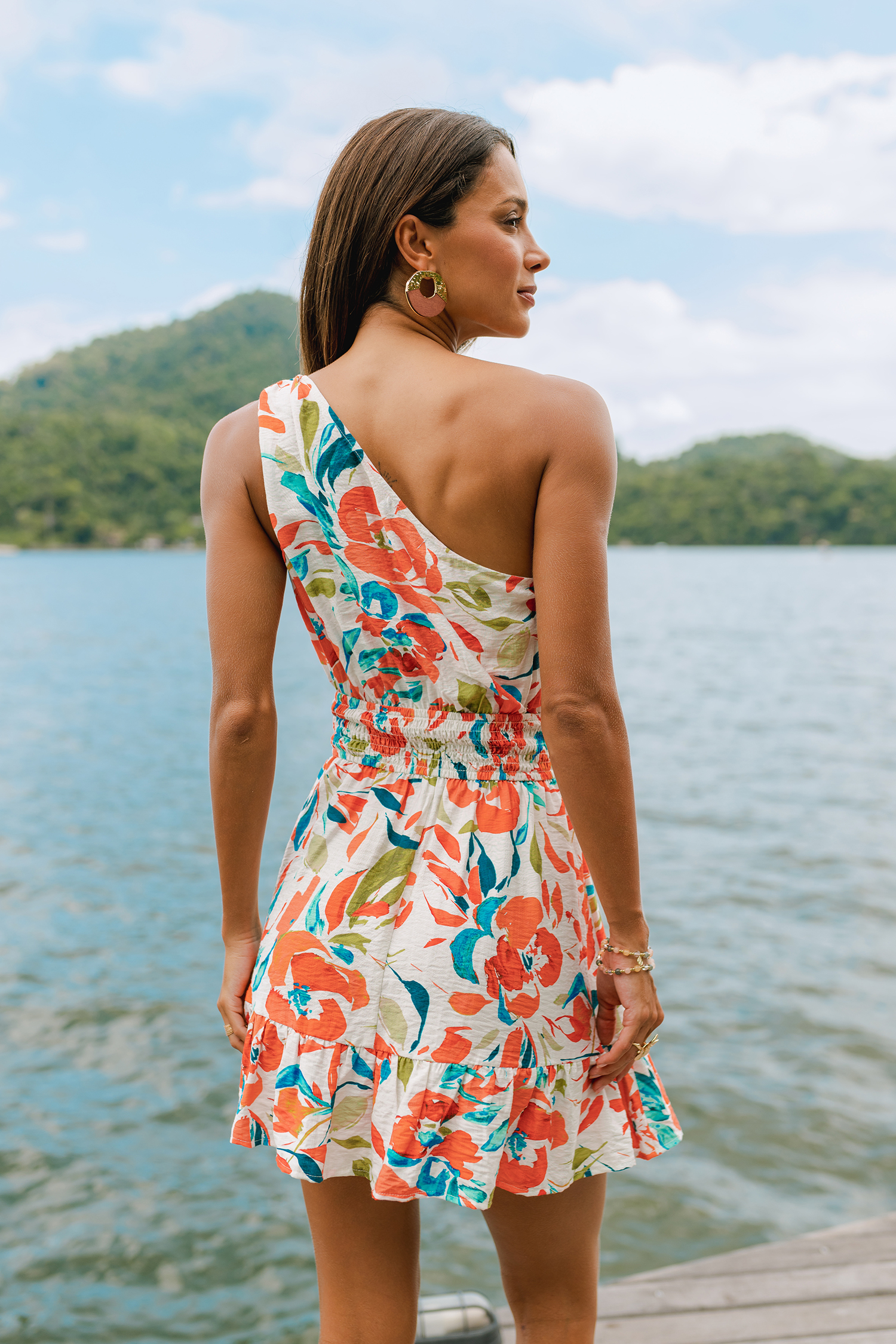 Geblümtes Asymmetrisches Mini-Strandkleid