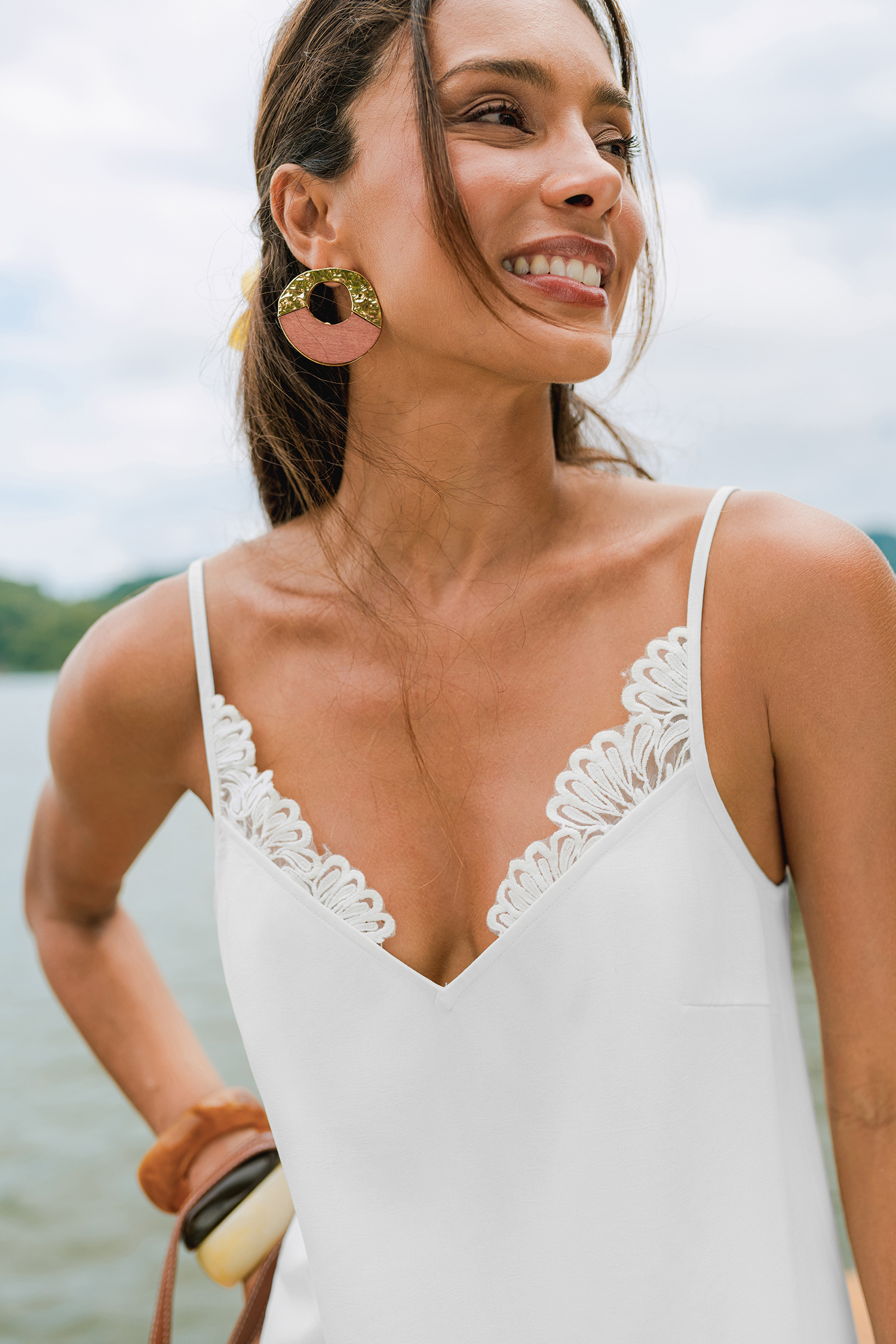 Weißes Cami-Top mit Spitze