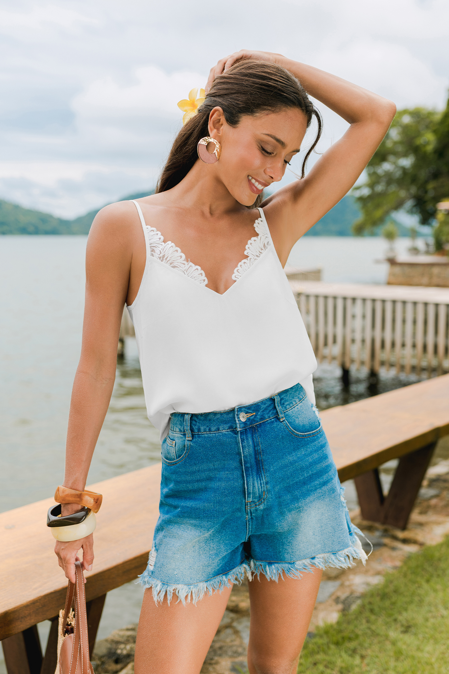 Weißes Cami-Top mit Spitze