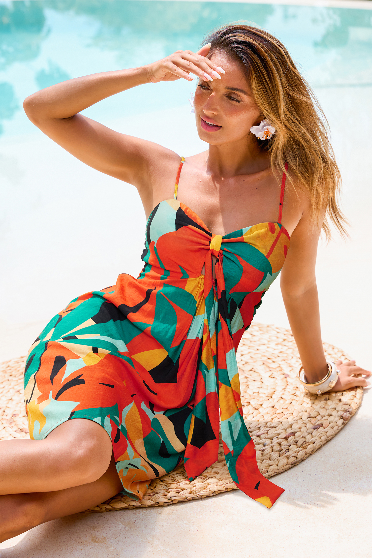 Robe courte abstraite tissée sans manches