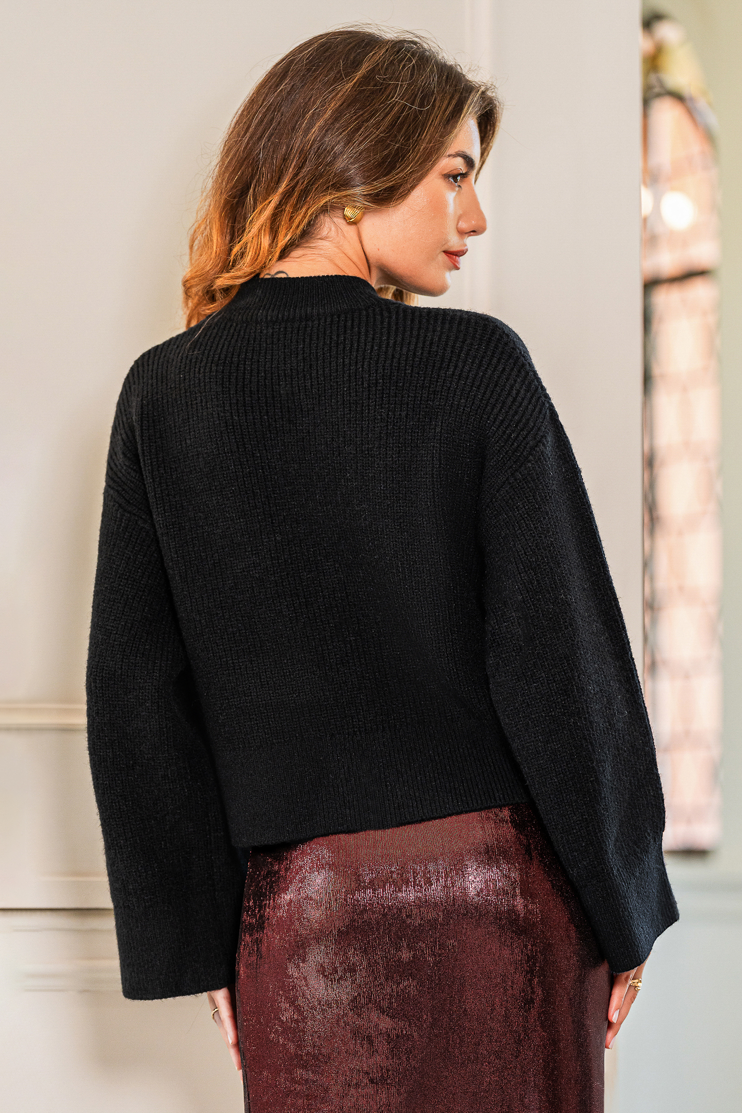 Pullover mit hohem Kragen und extra langen Ärmeln