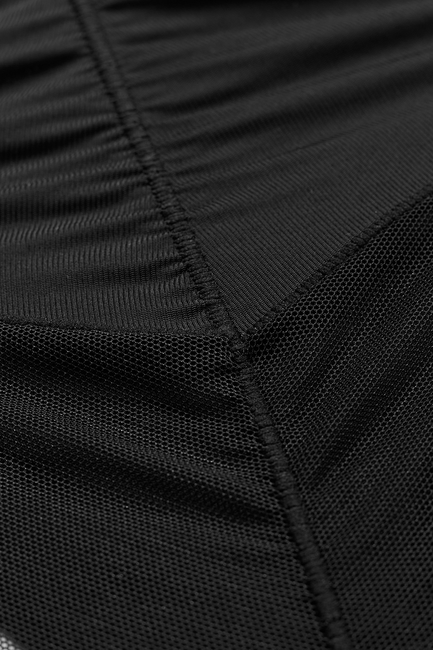 Body gainant noir à armature