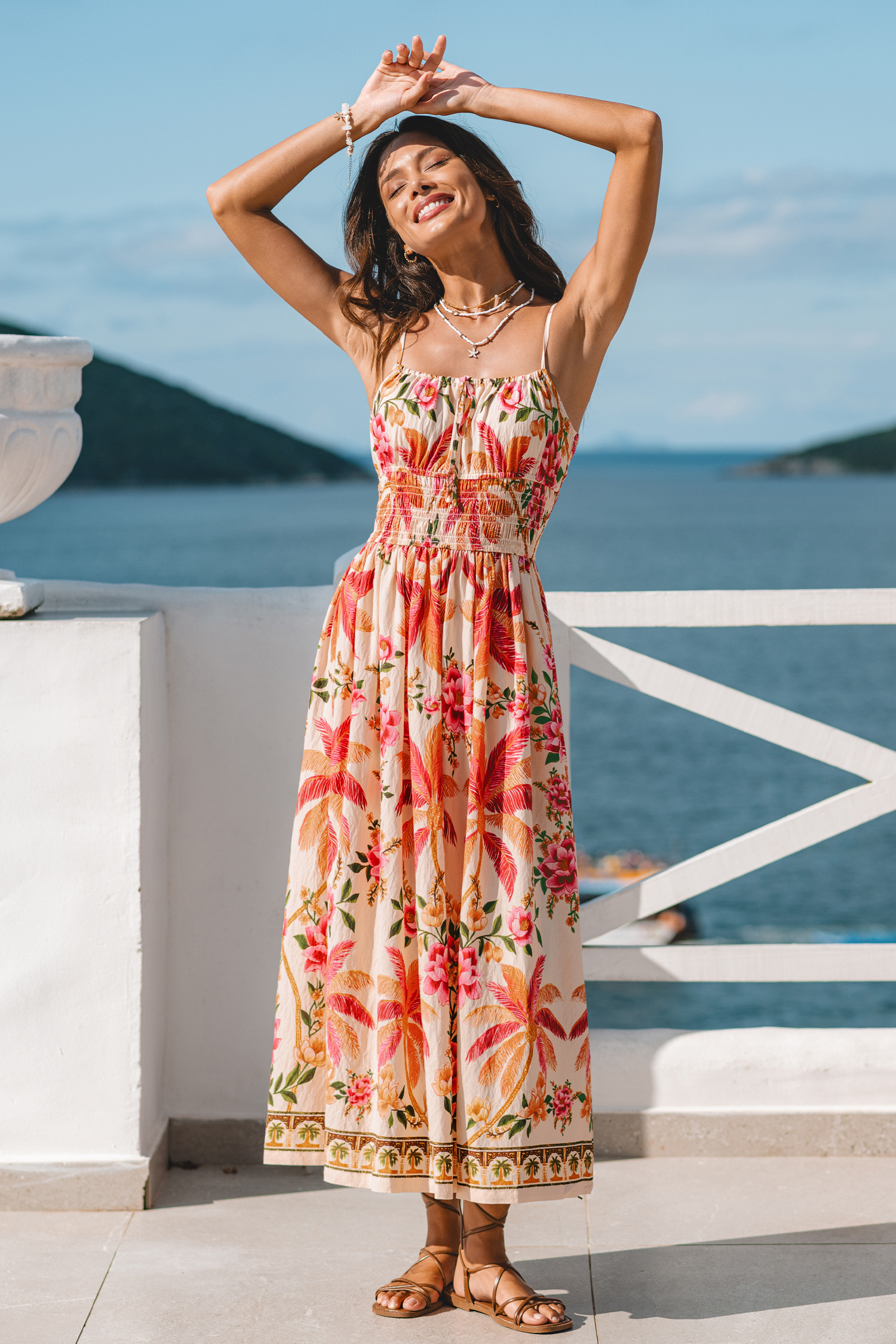 Robe maxi tropicale dos smocké