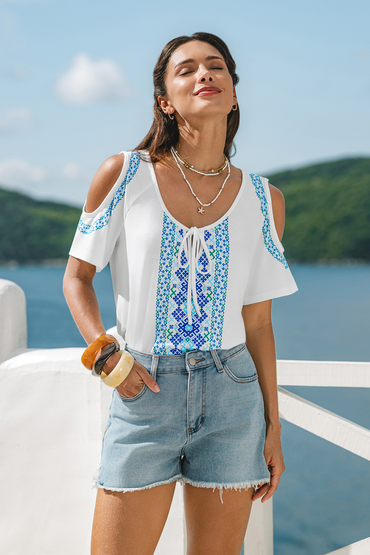 Tiki Bar Stop Ornate Top